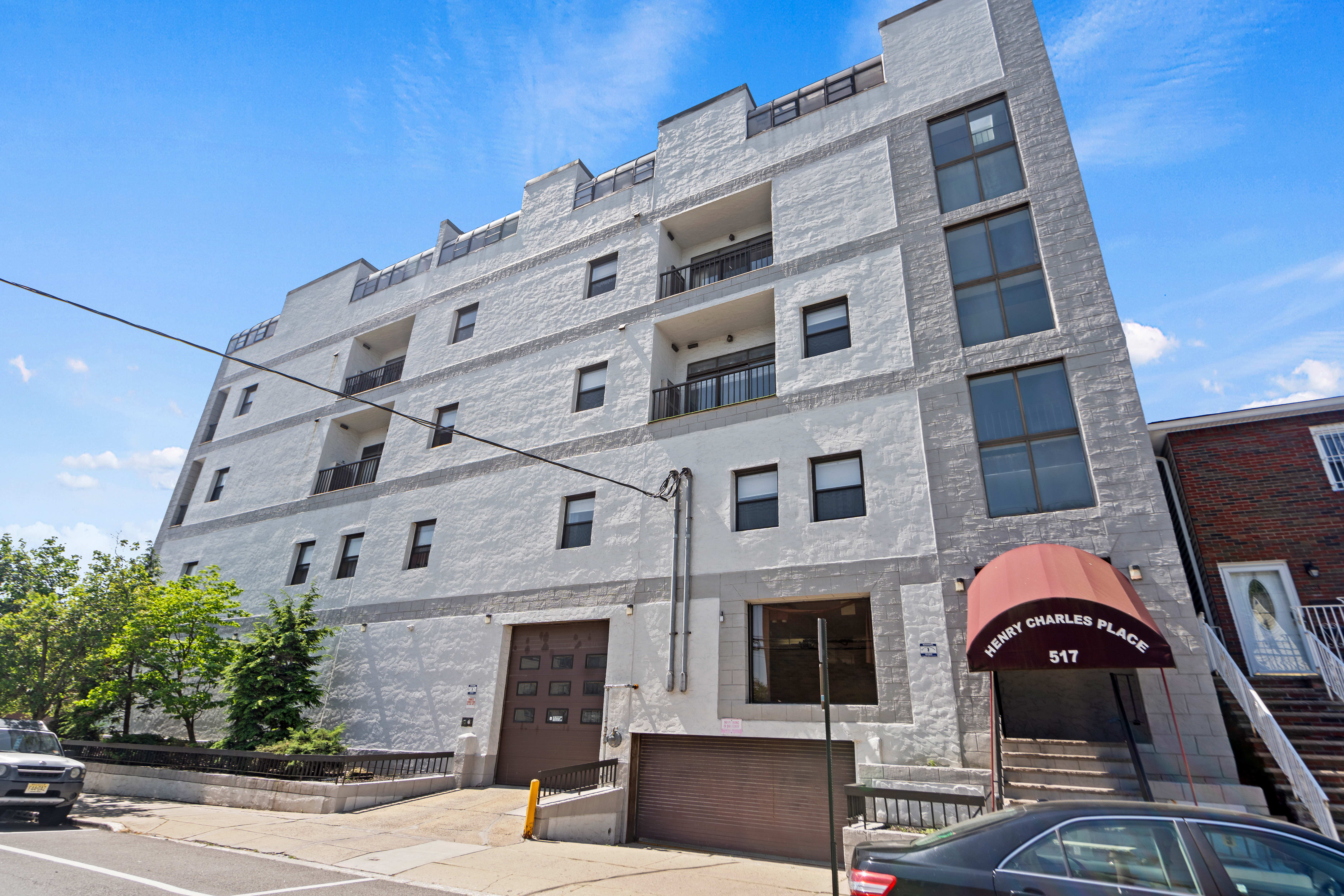 517 74th St #208 