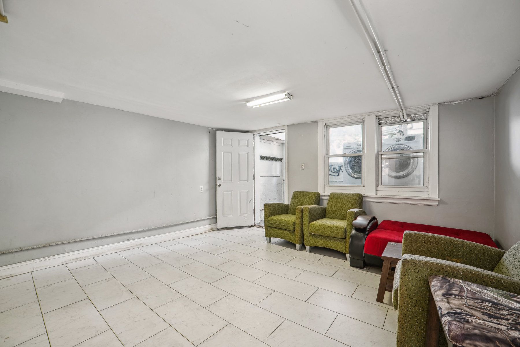 444 Mallory Ave 