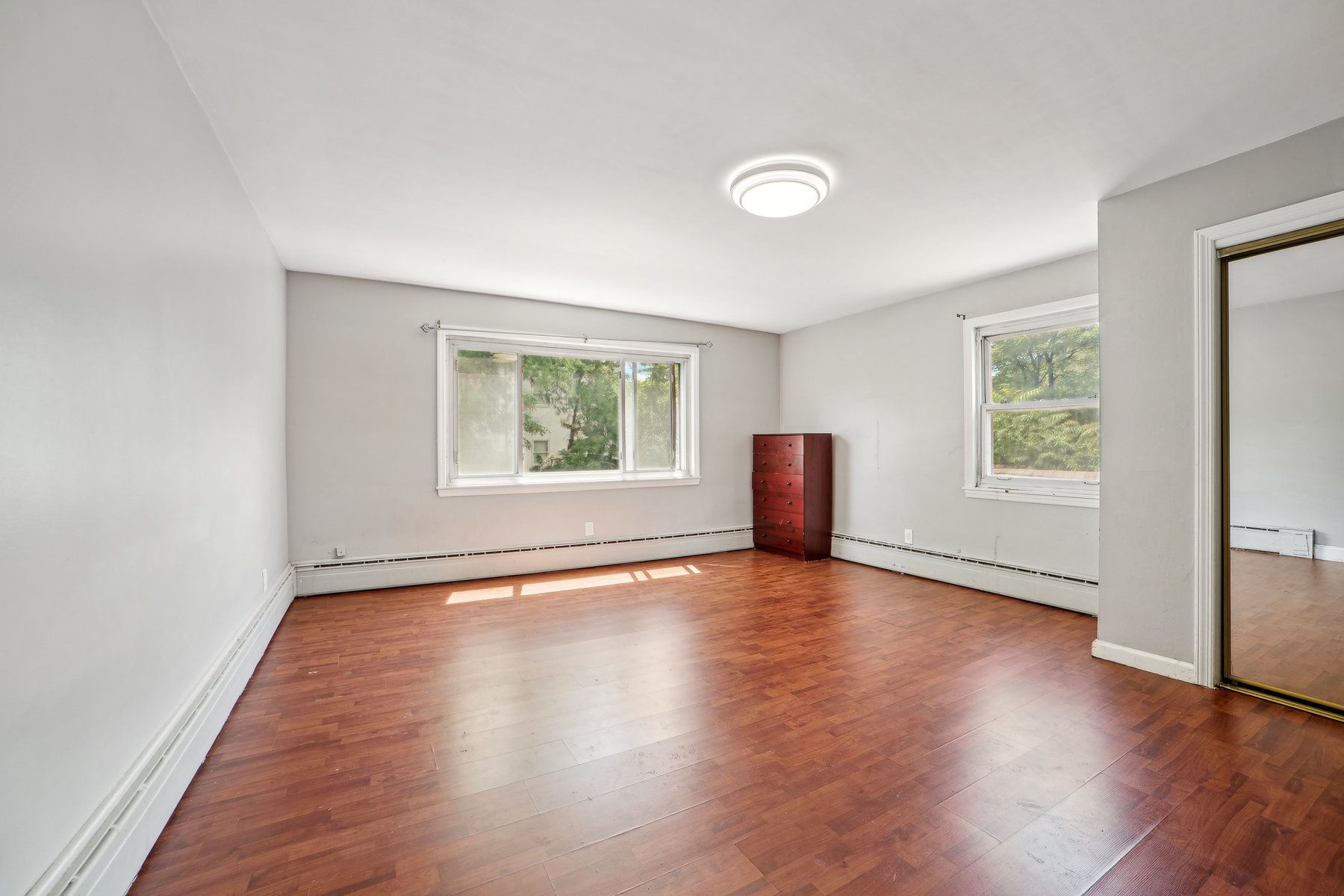 444 Mallory Ave 