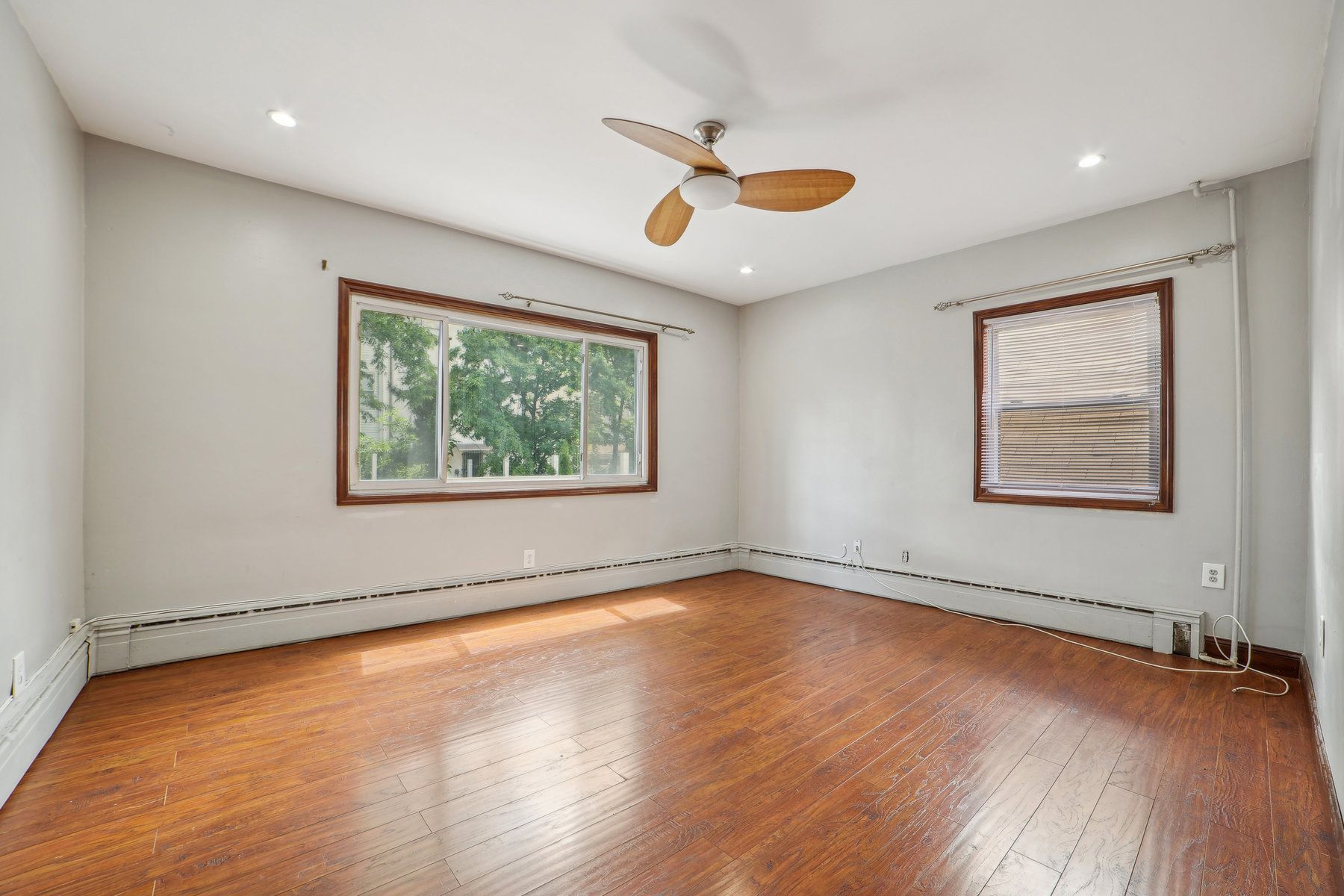444 Mallory Ave 