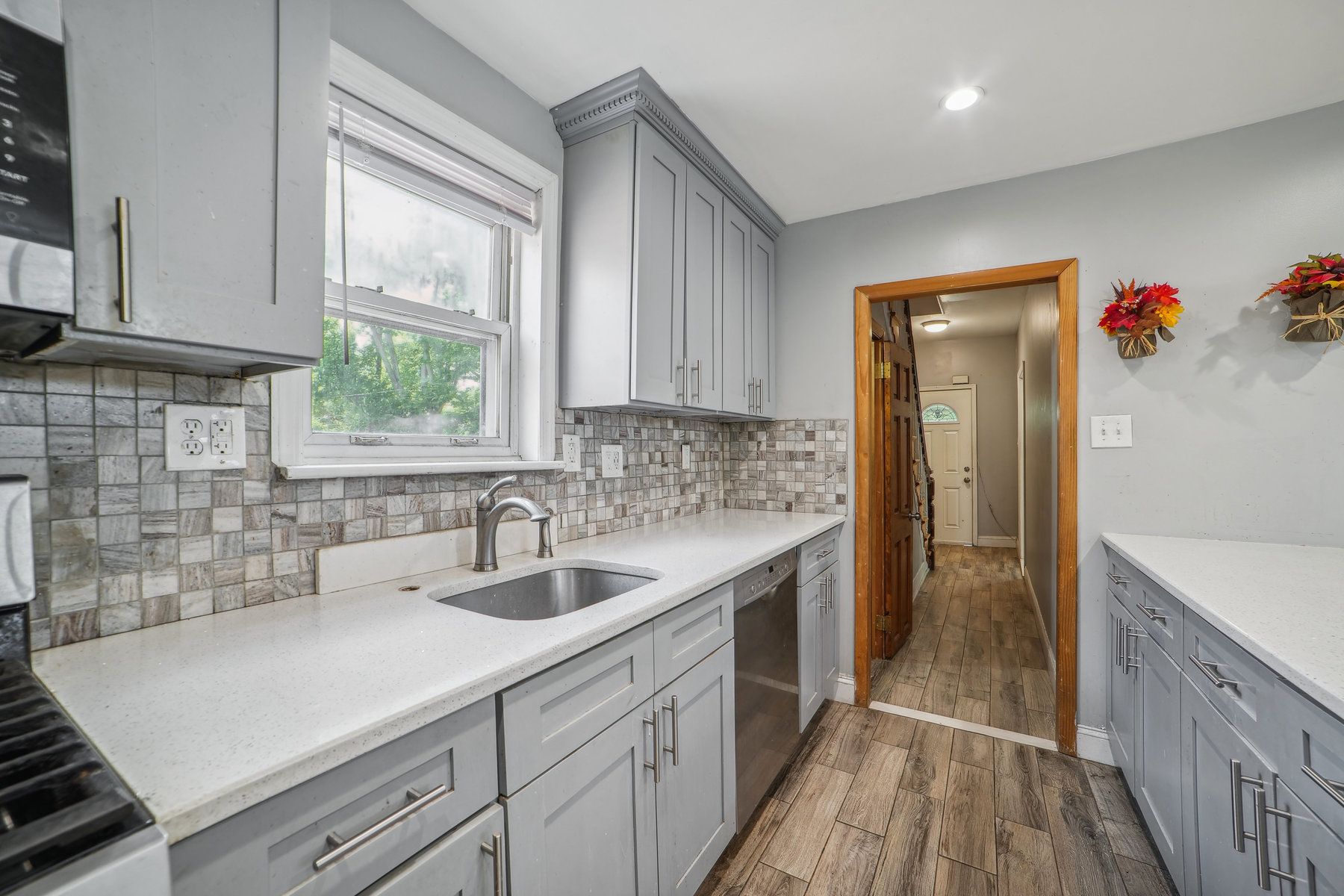 444 Mallory Ave 