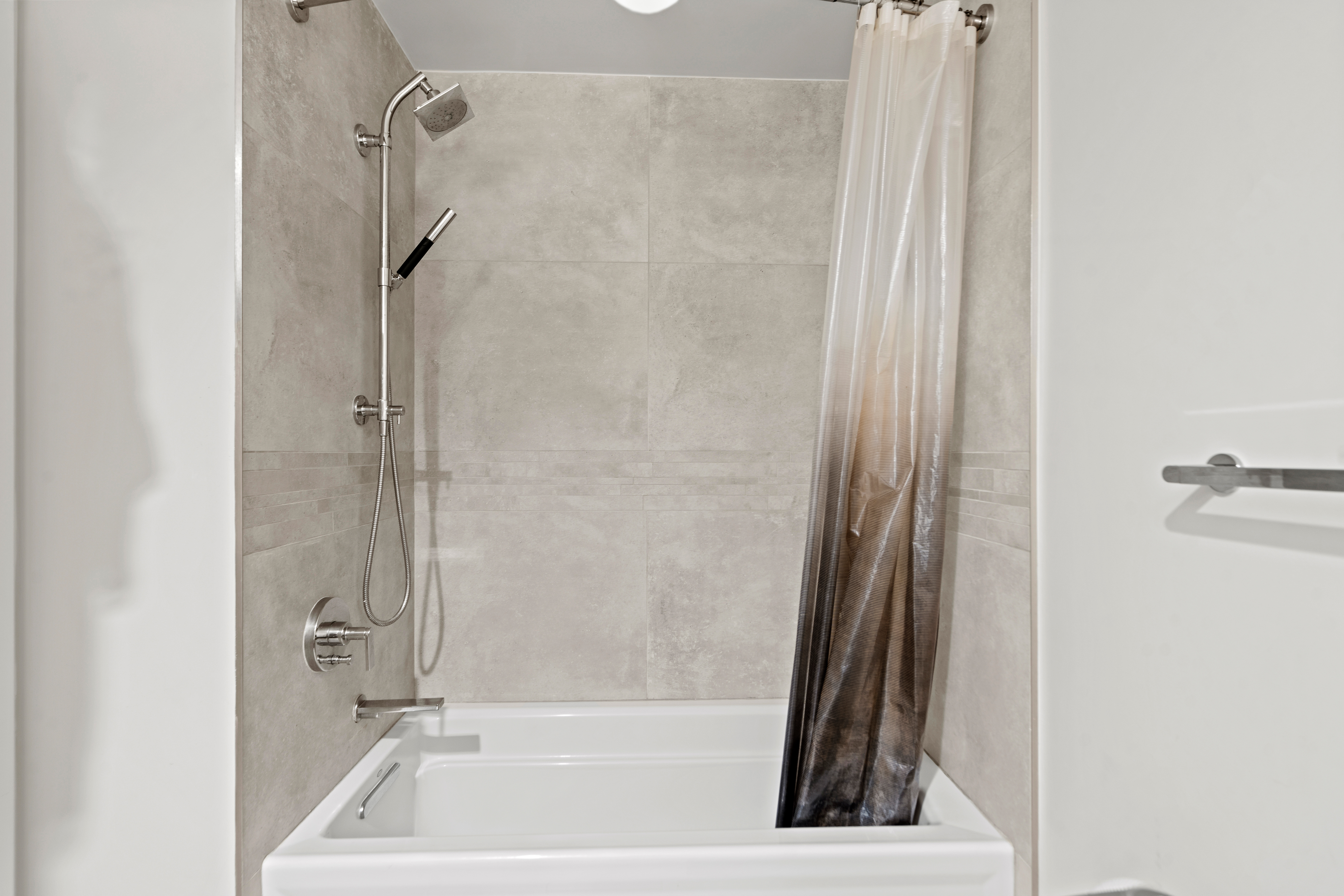 150 Henley Pl Unit# 303