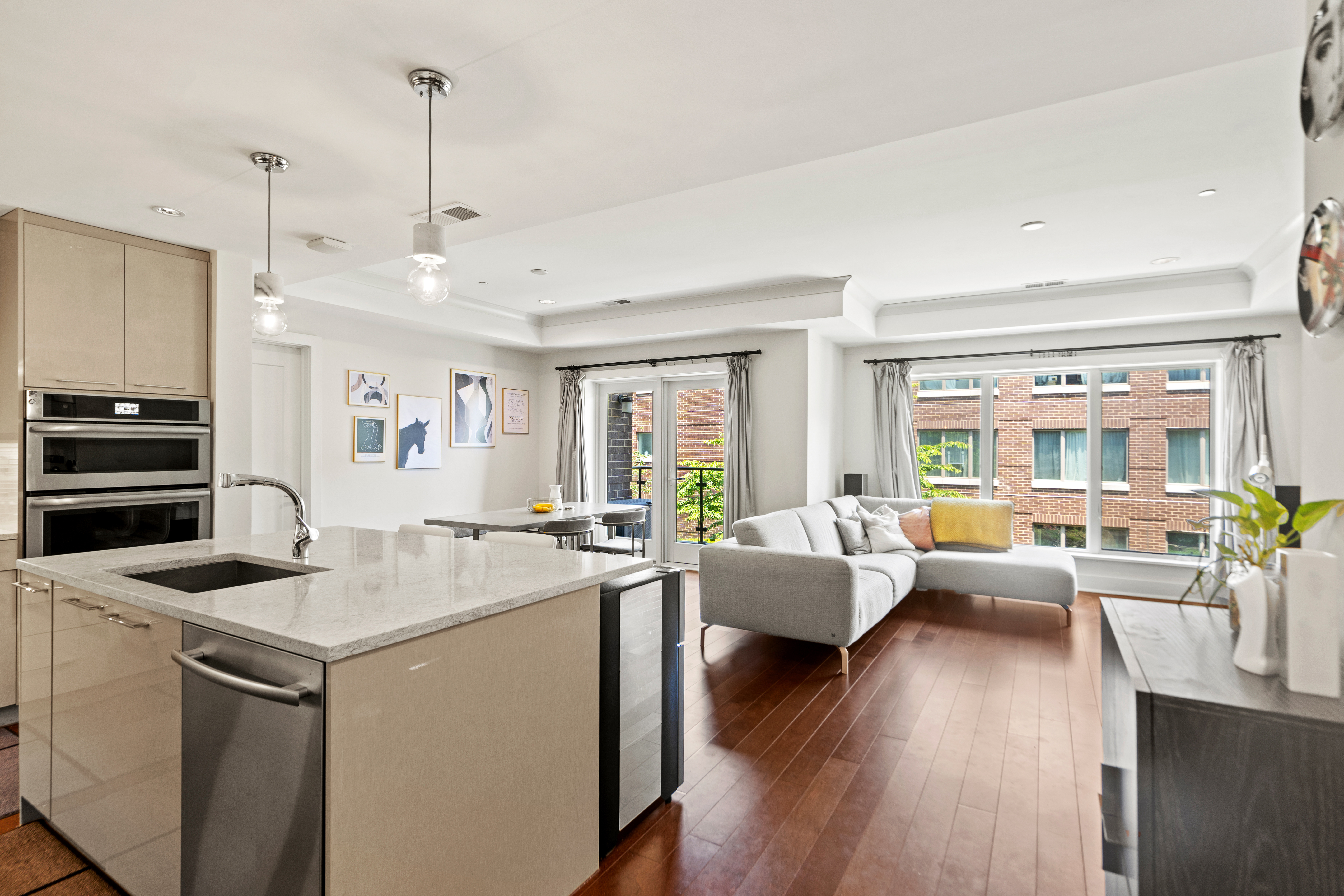 150 Henley Pl Unit# 303