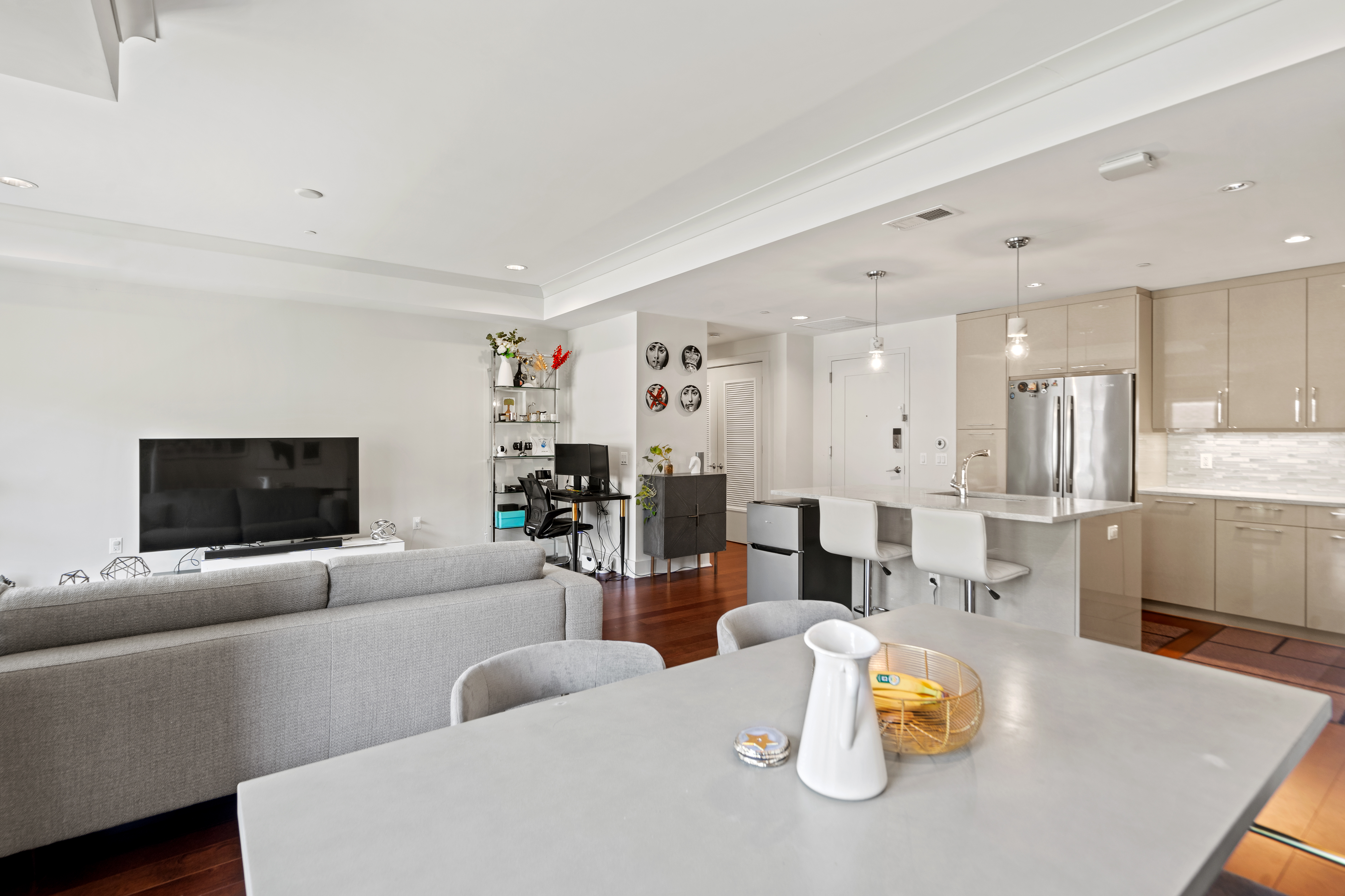 150 Henley Pl Unit# 303