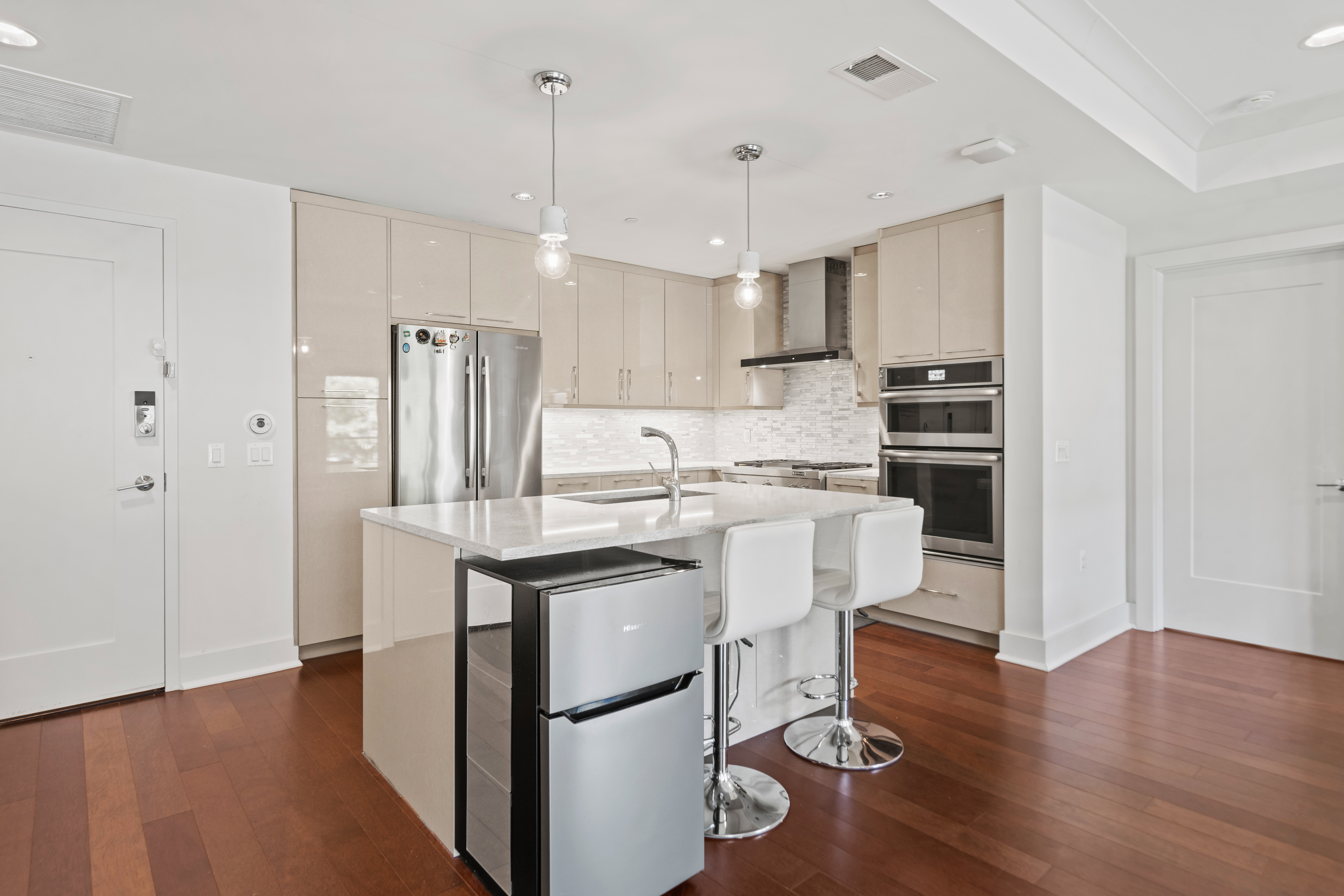150 Henley Pl Unit# 303