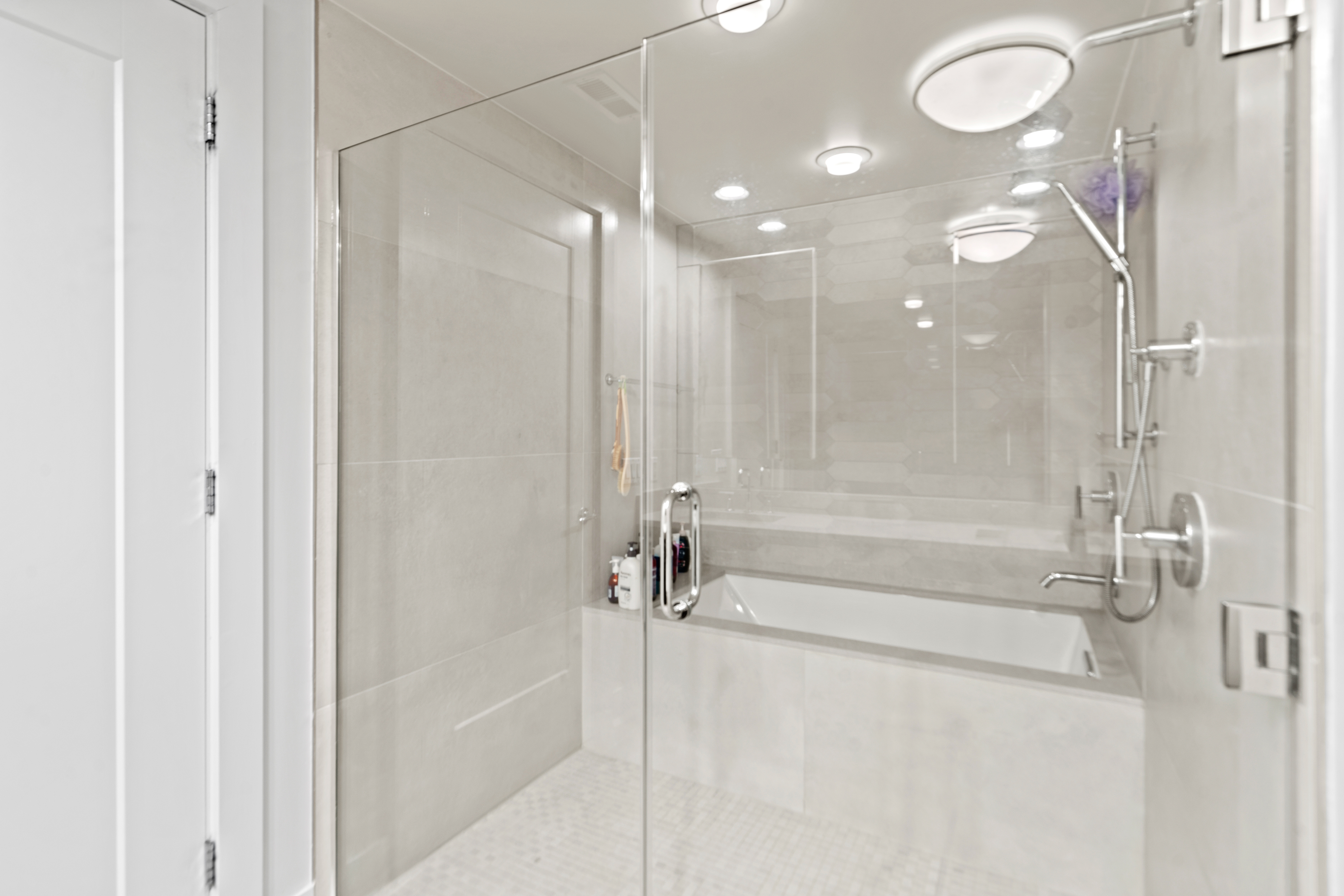 150 Henley Pl Unit# 303