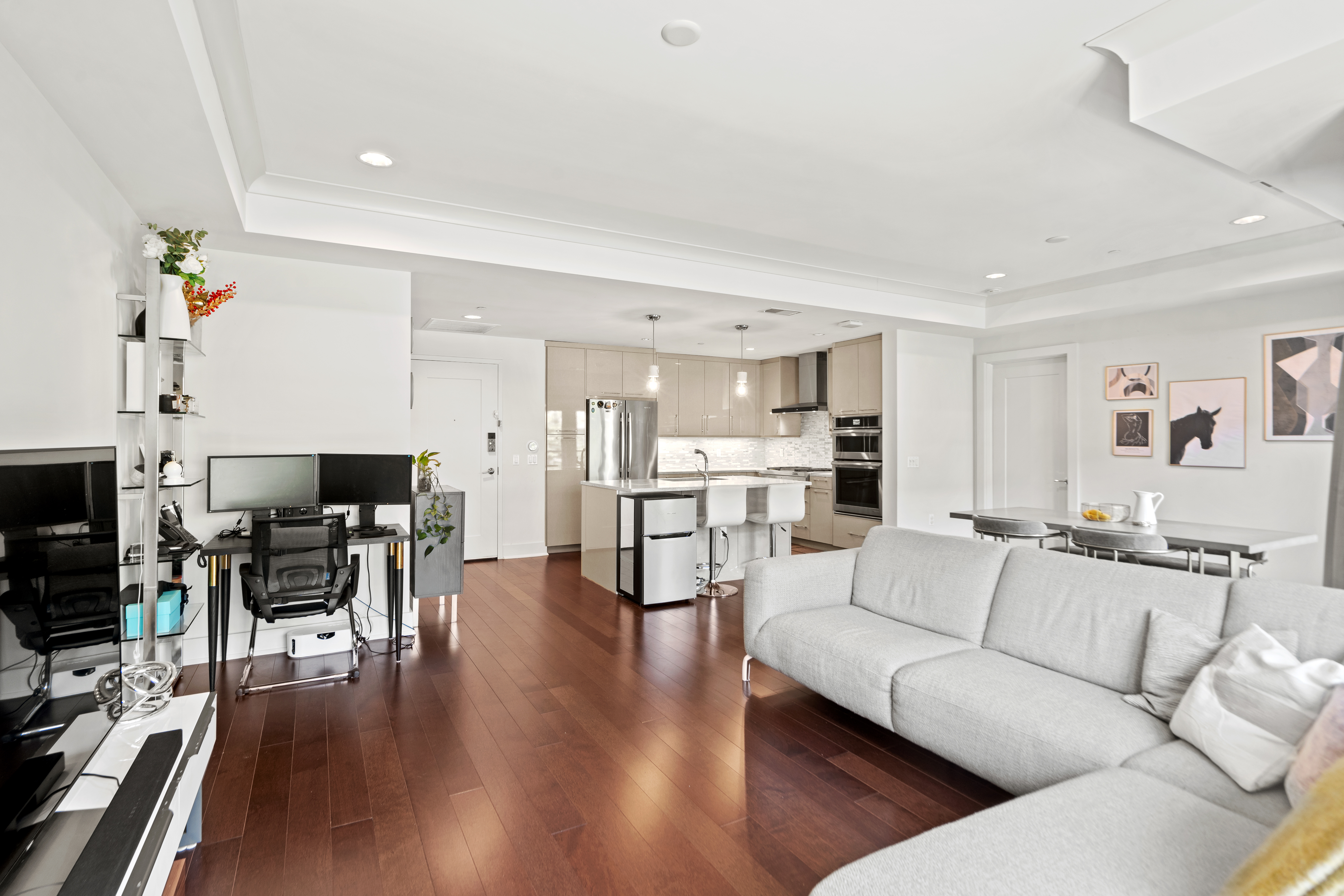150 Henley Pl Unit# 303
