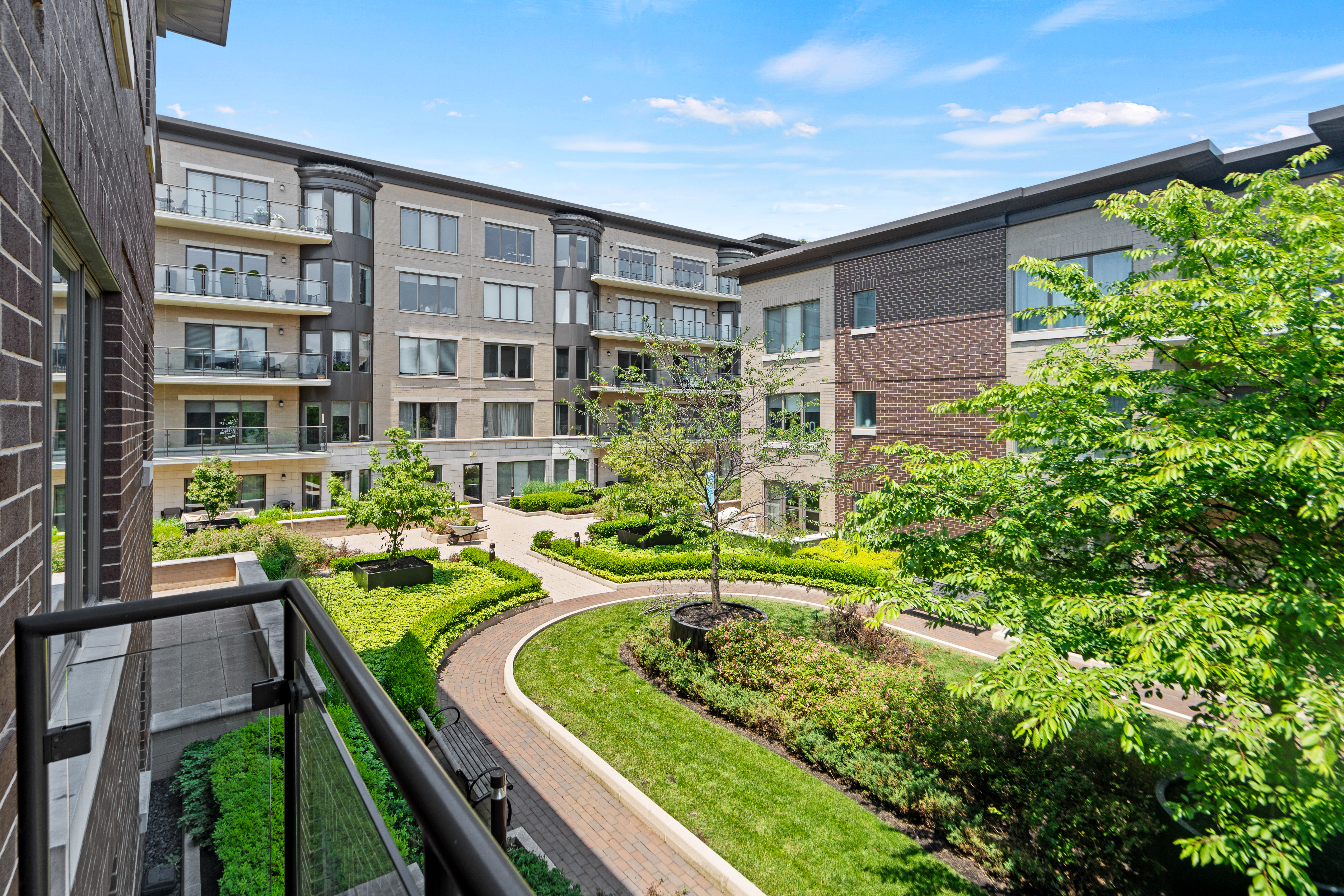 150 Henley Pl Unit# 303