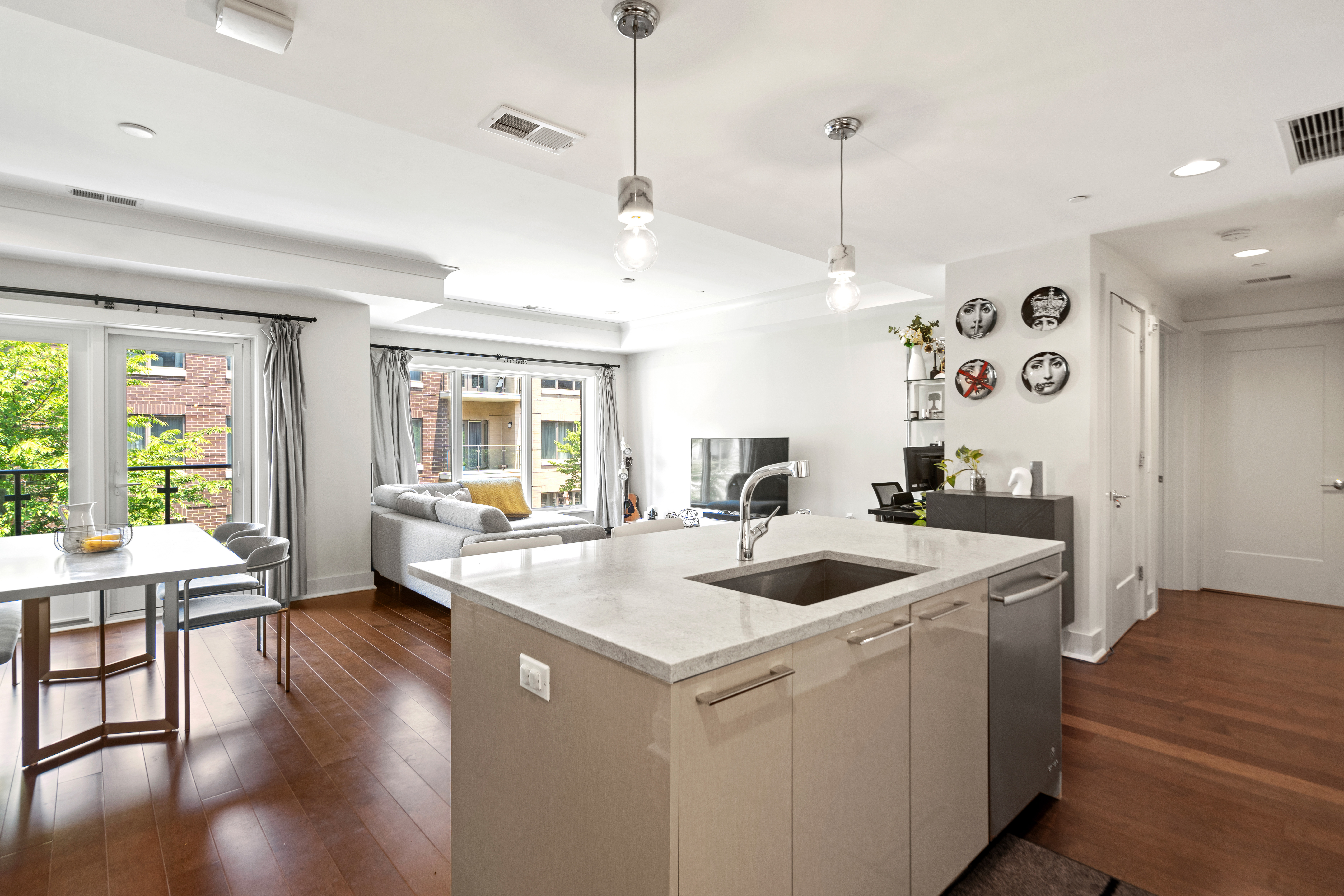 150 Henley Pl Unit# 303