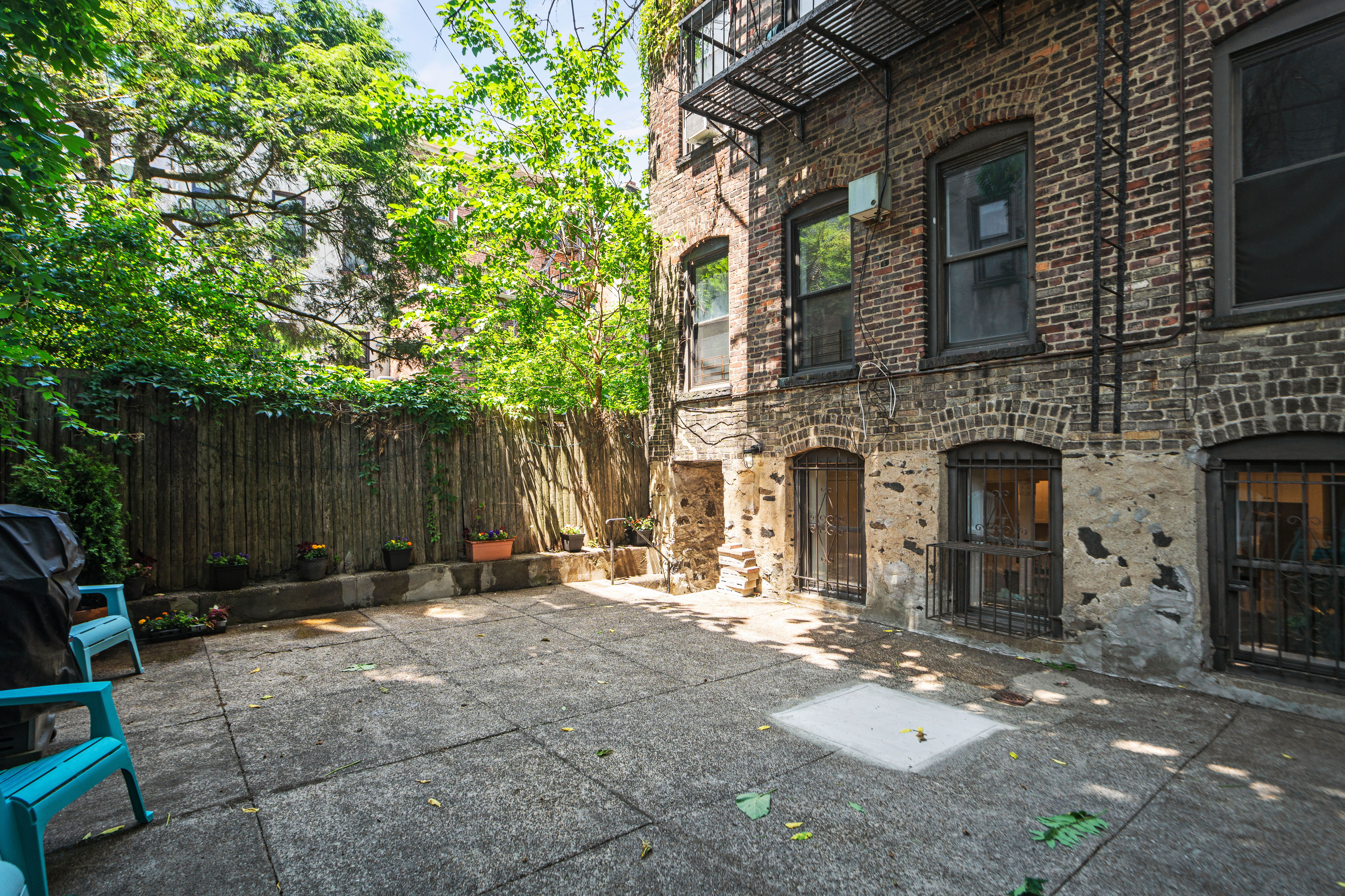 247 Montgomery St #B 