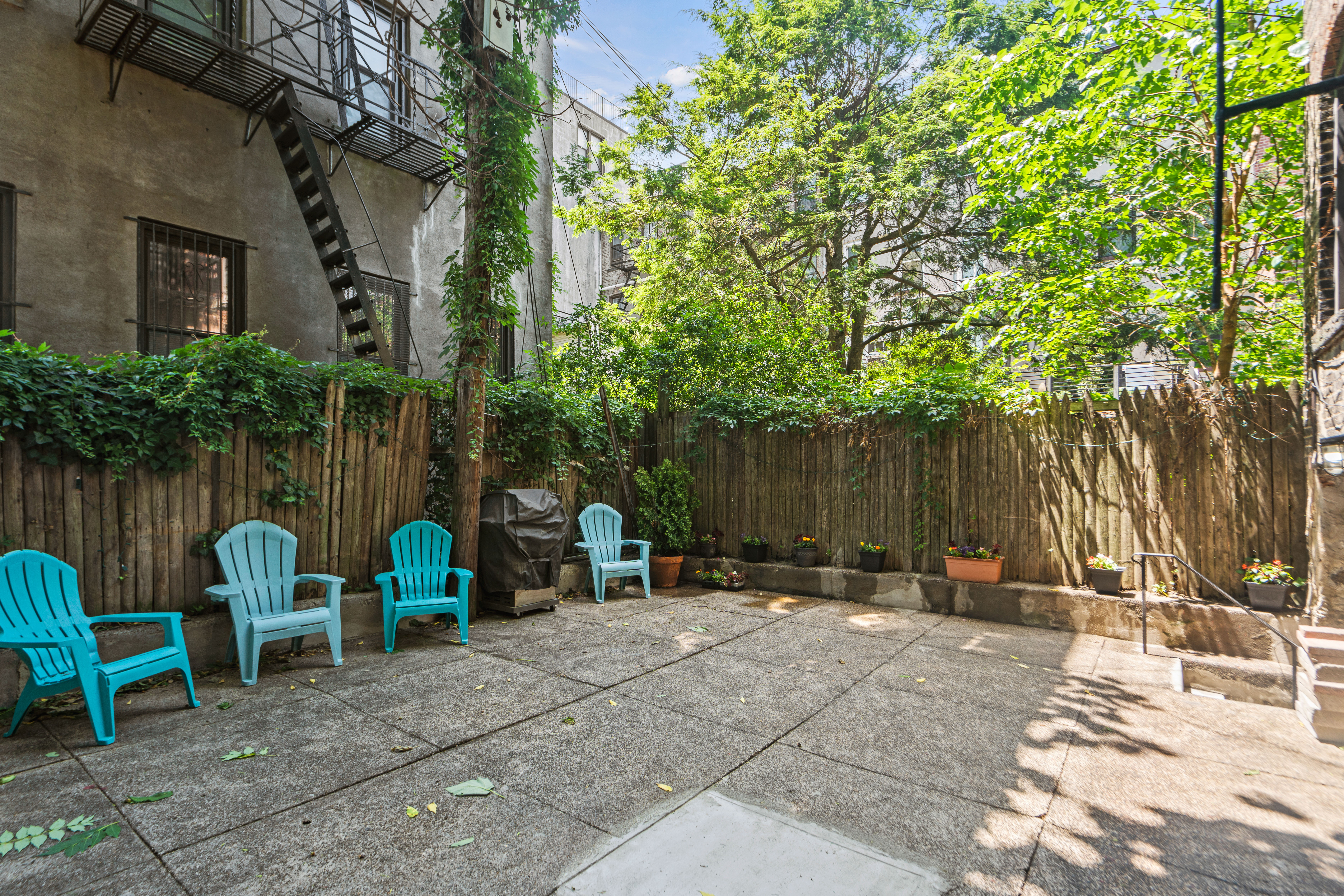 247 Montgomery St #B 