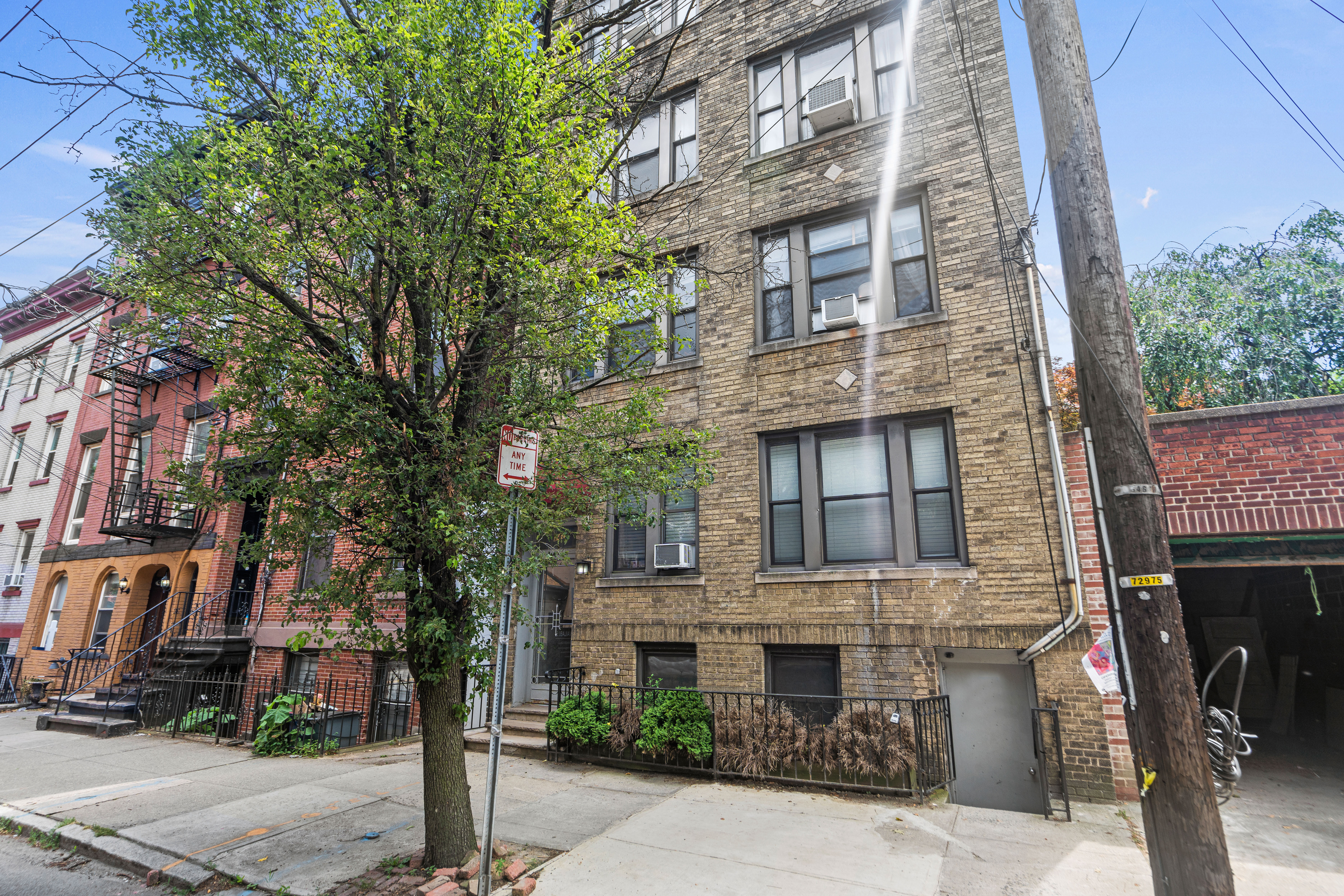 247 Montgomery St #B 