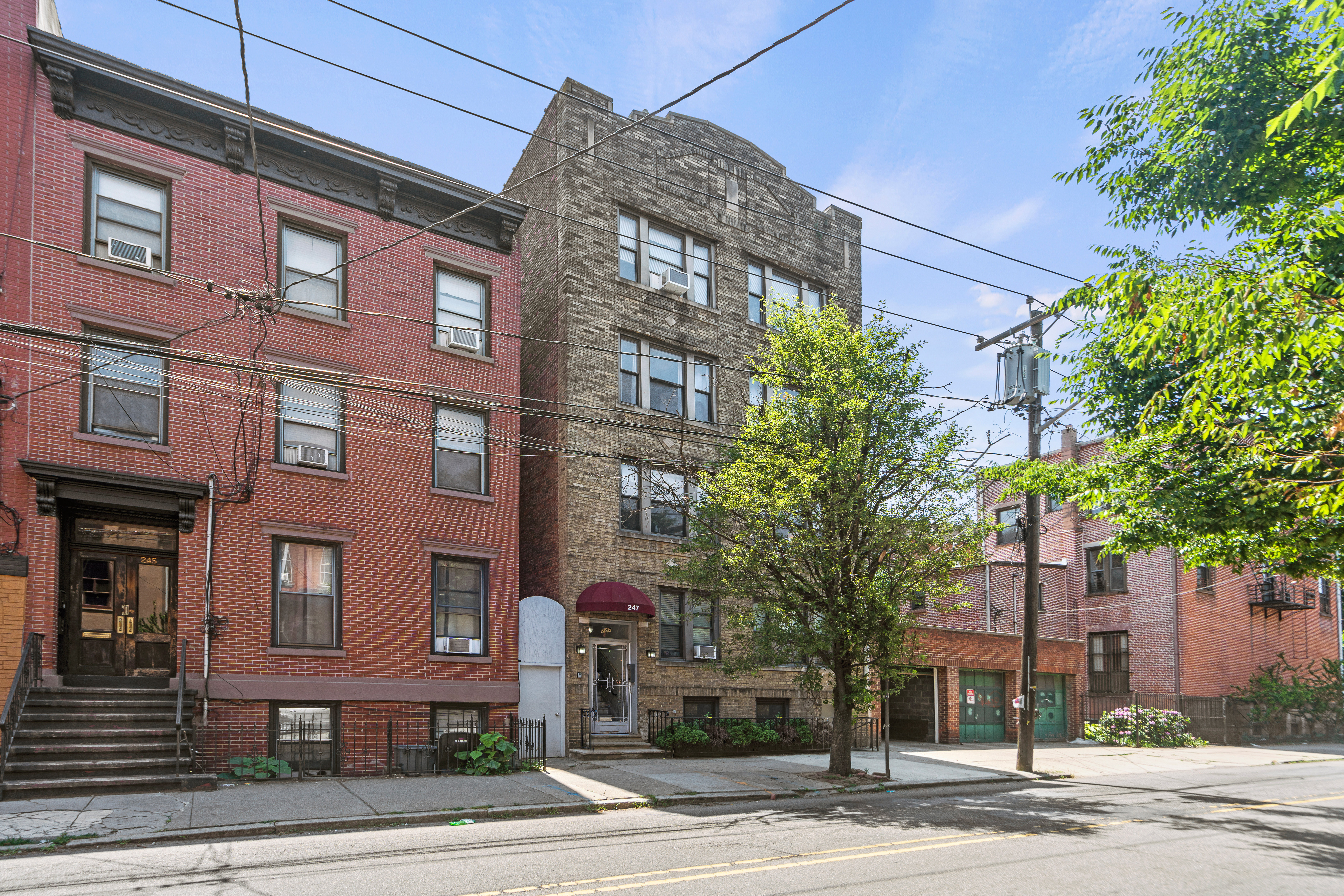 247 Montgomery St #B 