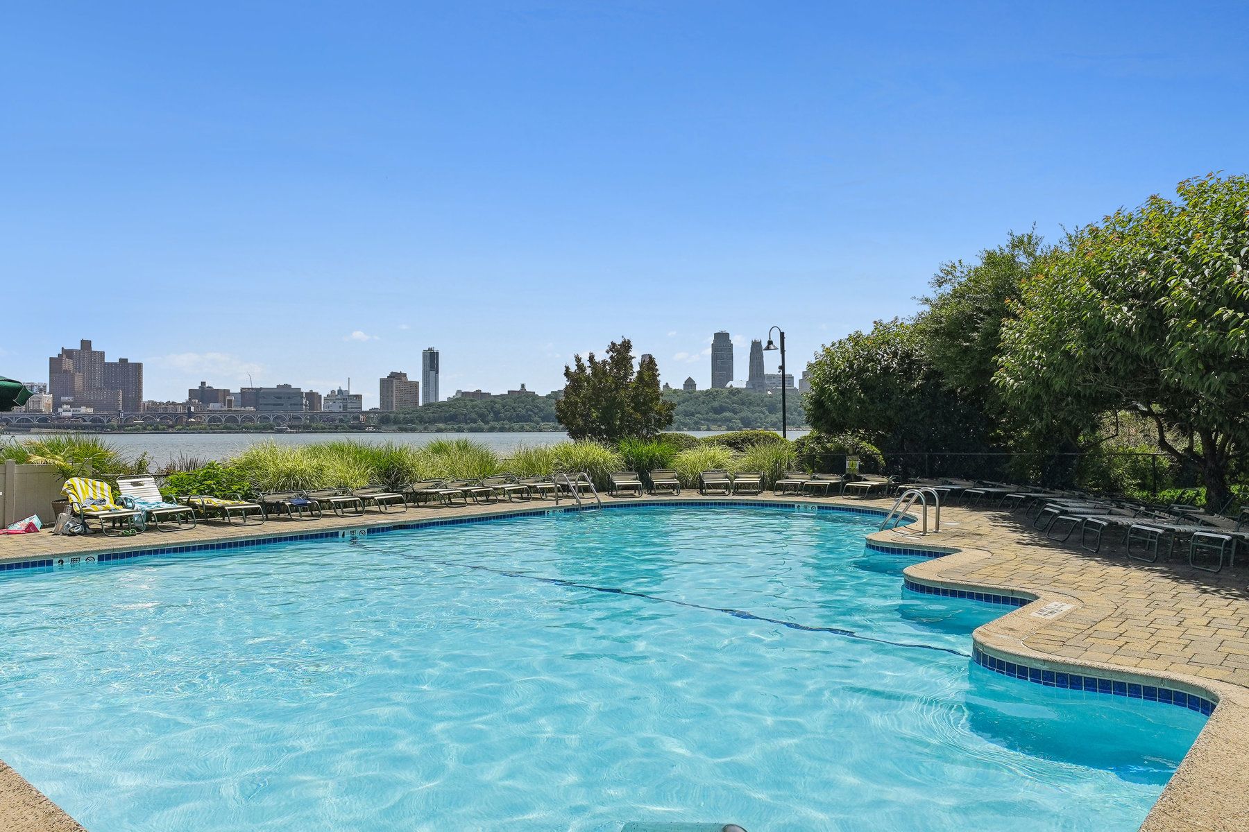 200 Grand Cove Way Unit# PH-5B