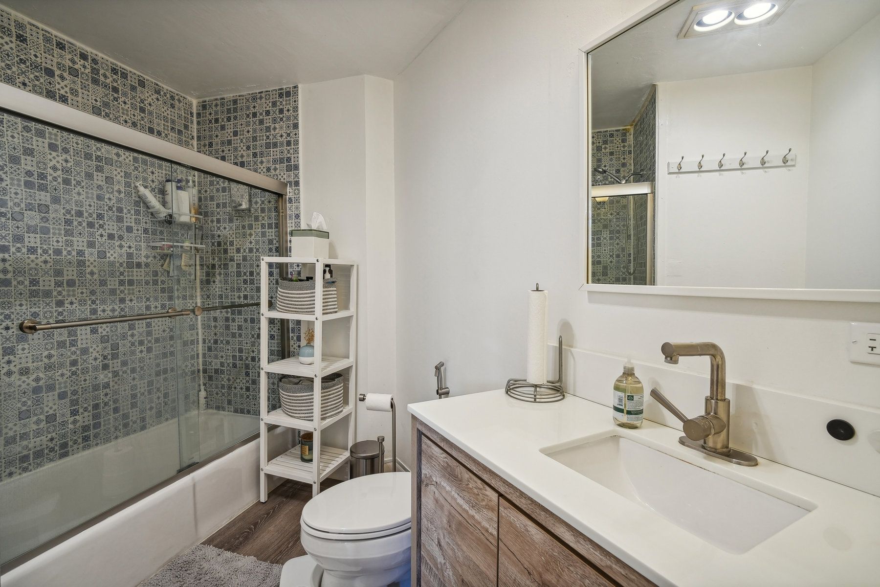 200 Grand Cove Way Unit# PH-5B