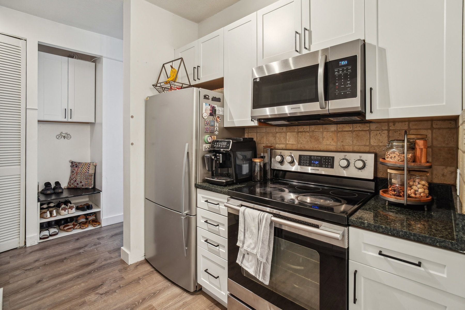 200 Grand Cove Way Unit# PH-5B