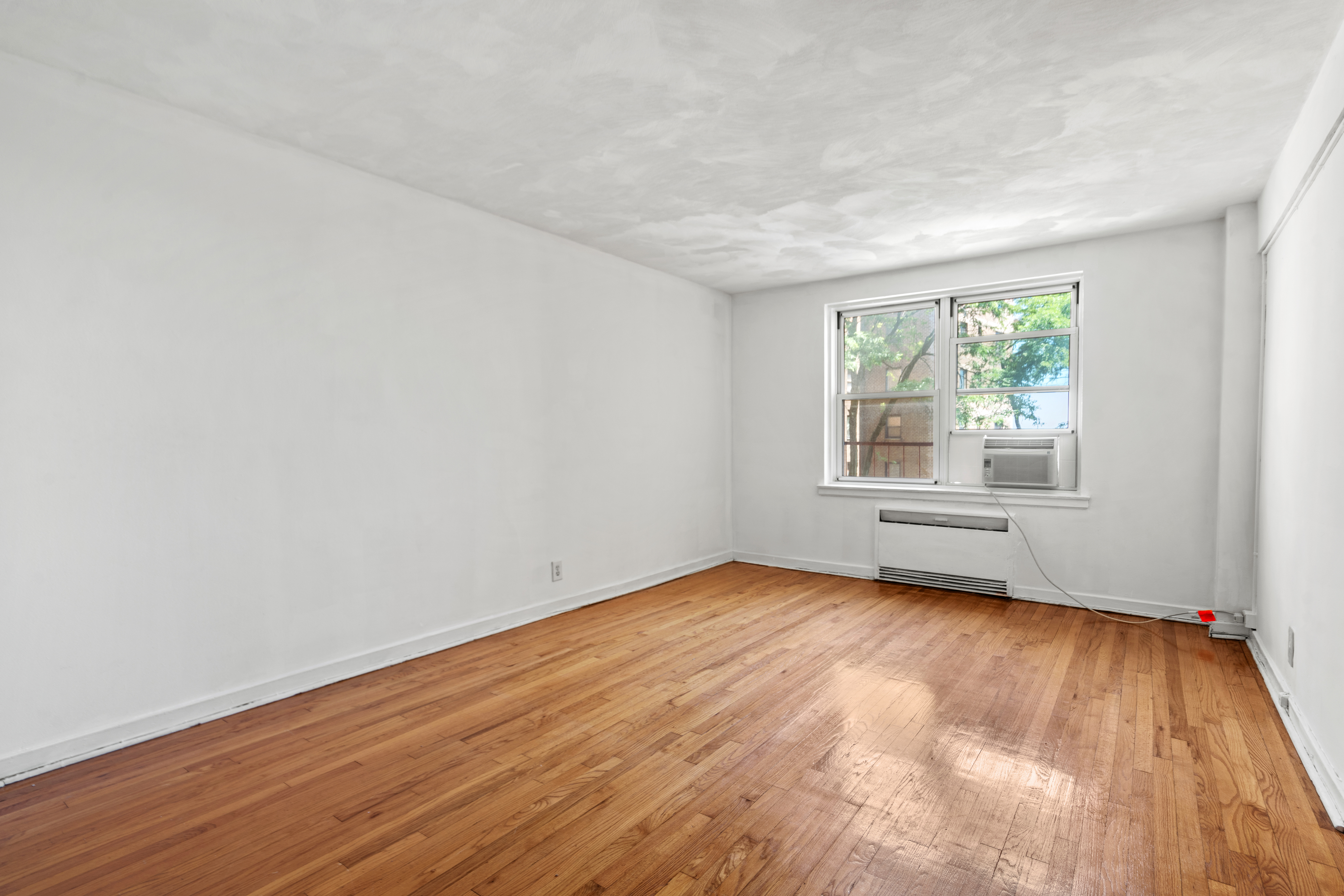 8700 Blvd East #2H 