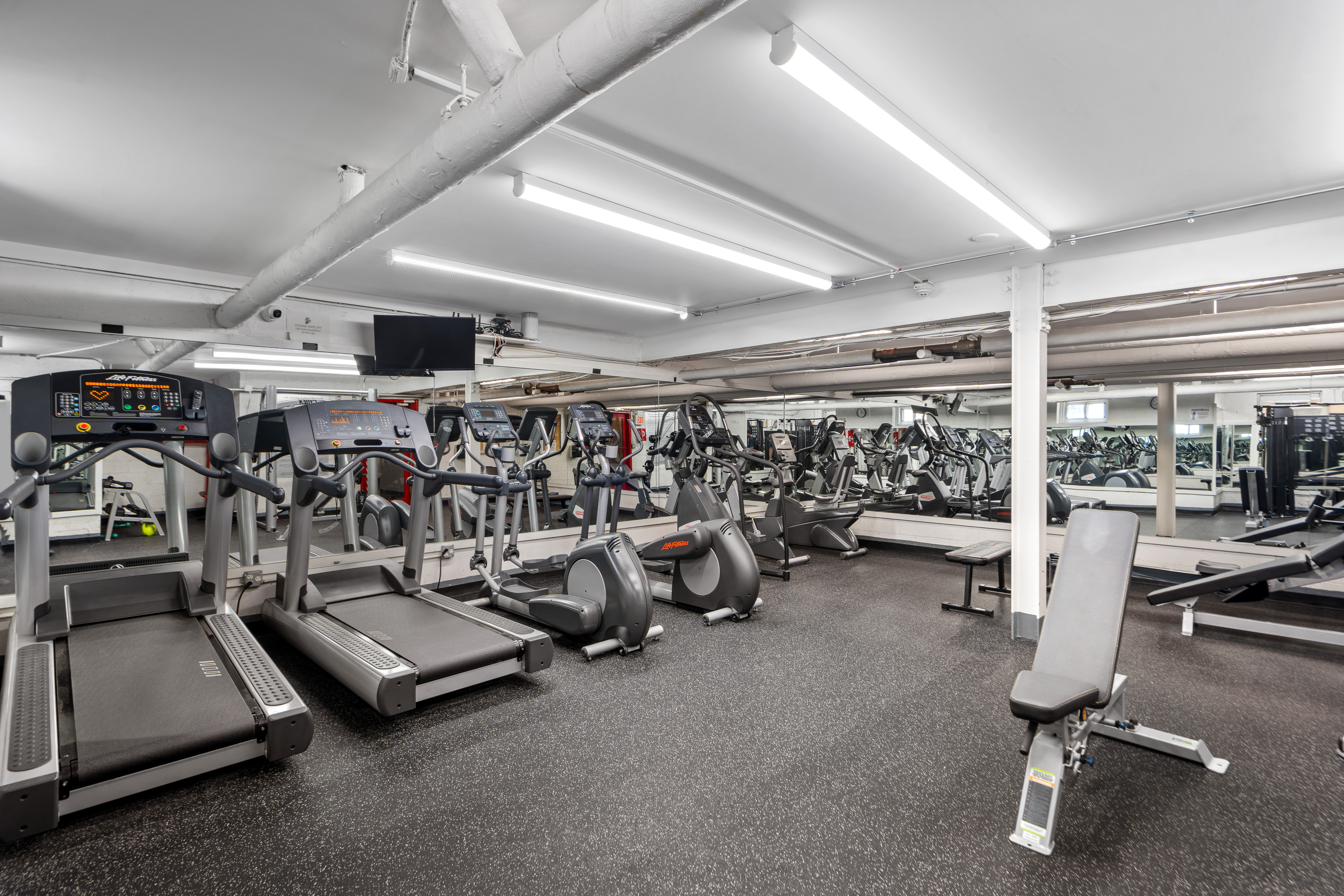 8700 Blvd East #2H 