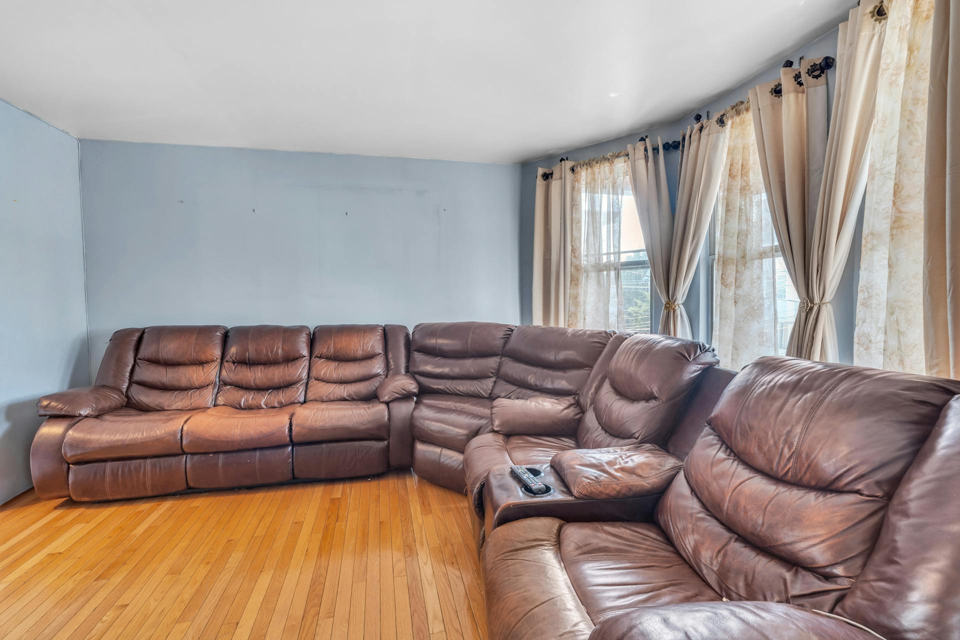 8516 3rd Ave. 