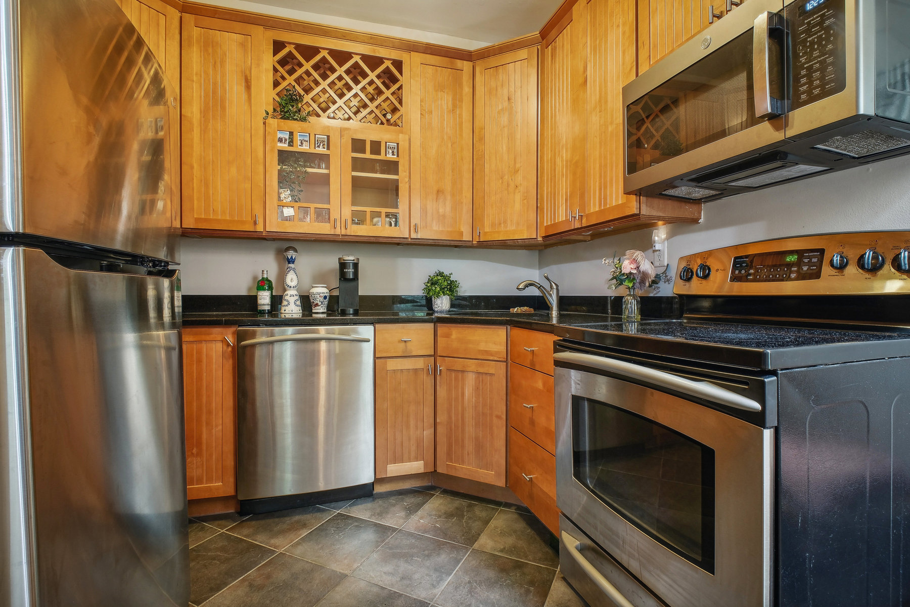 1016 Willow Ave Unit# 203