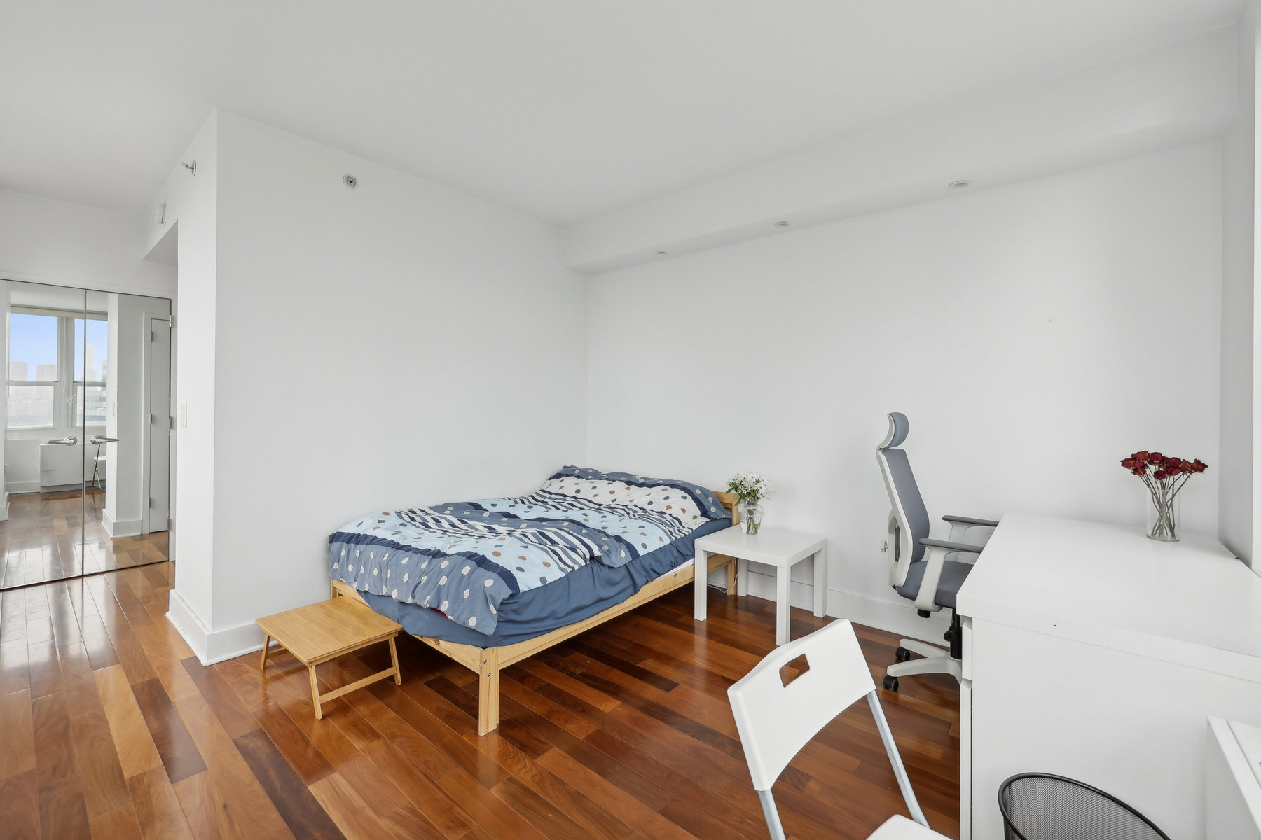 88 Morgan St Unit# 1706