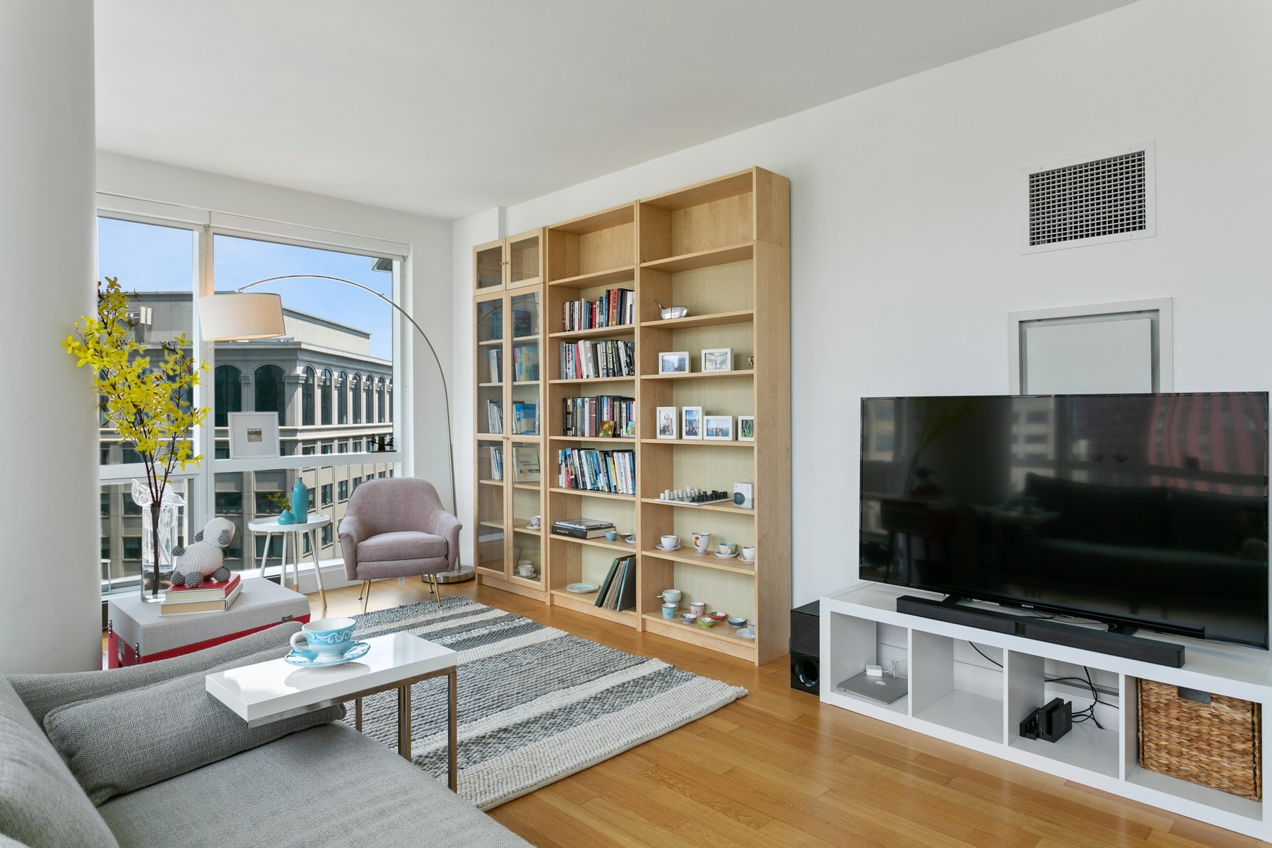 77 Hudson St Unit# 1403