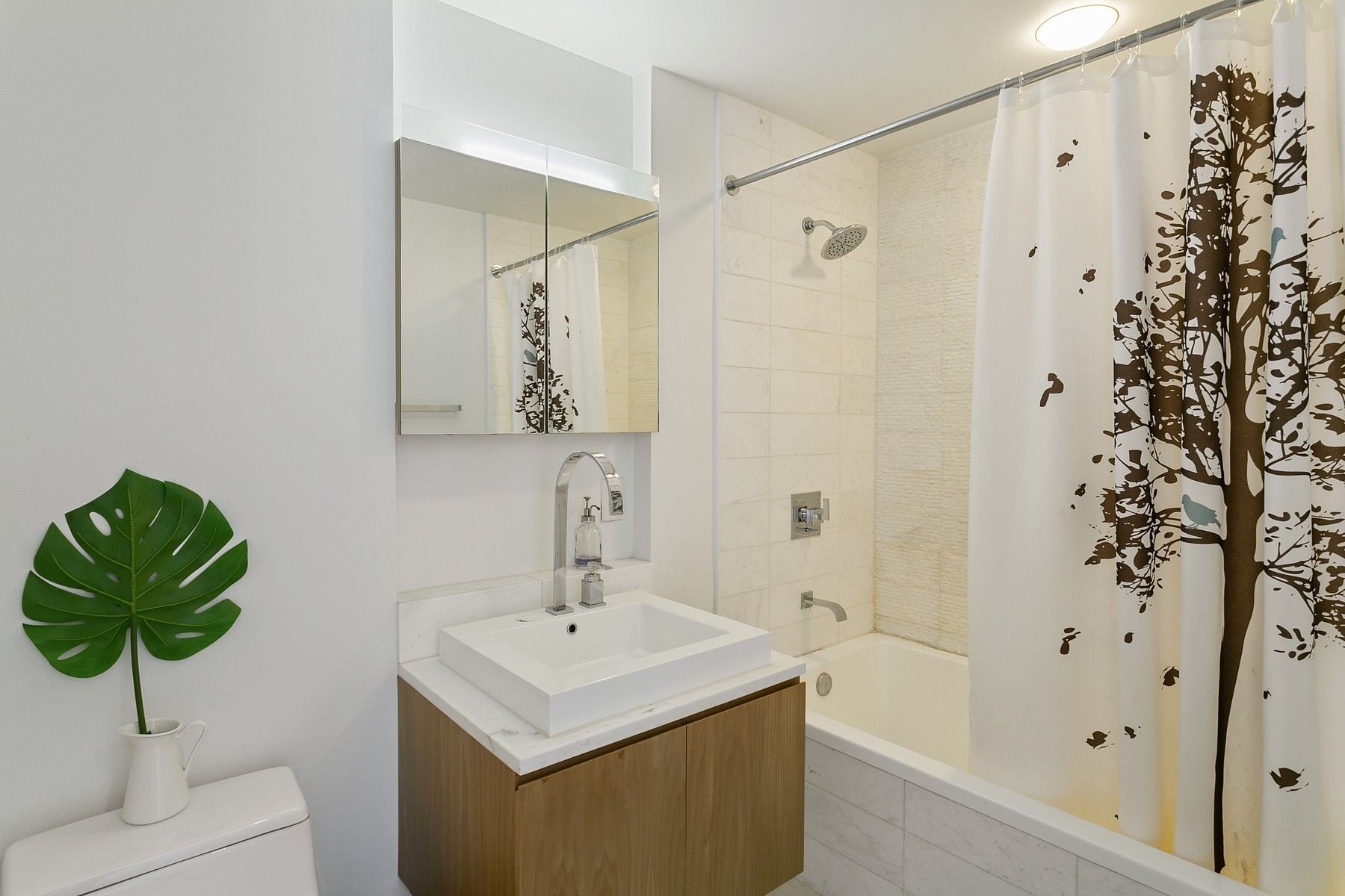 77 Hudson St Unit# 1403