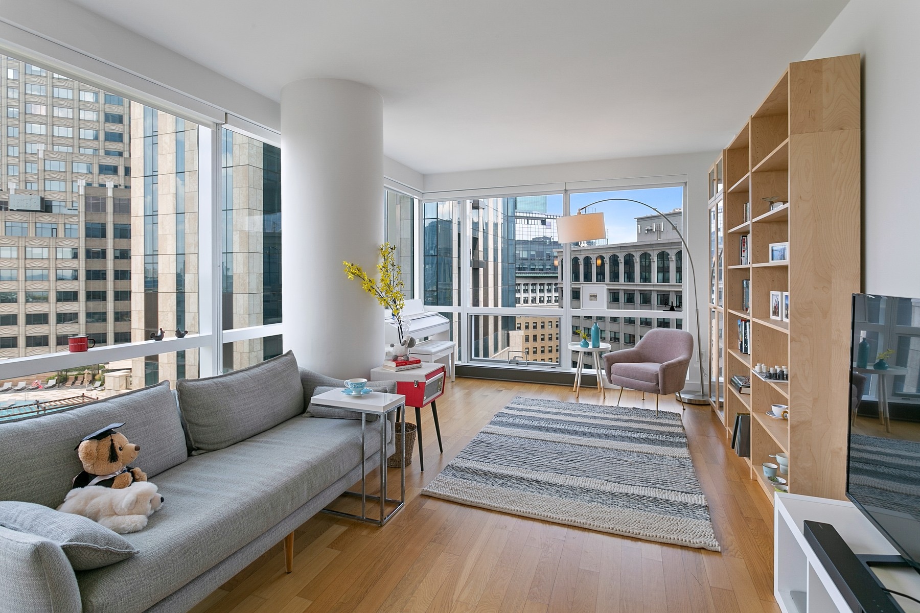 77 Hudson St Unit# 1403