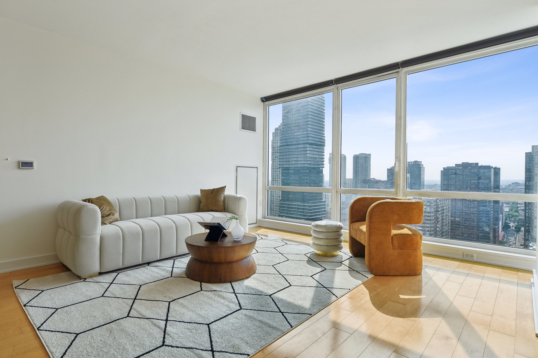 2 2nd St Unit# 3207