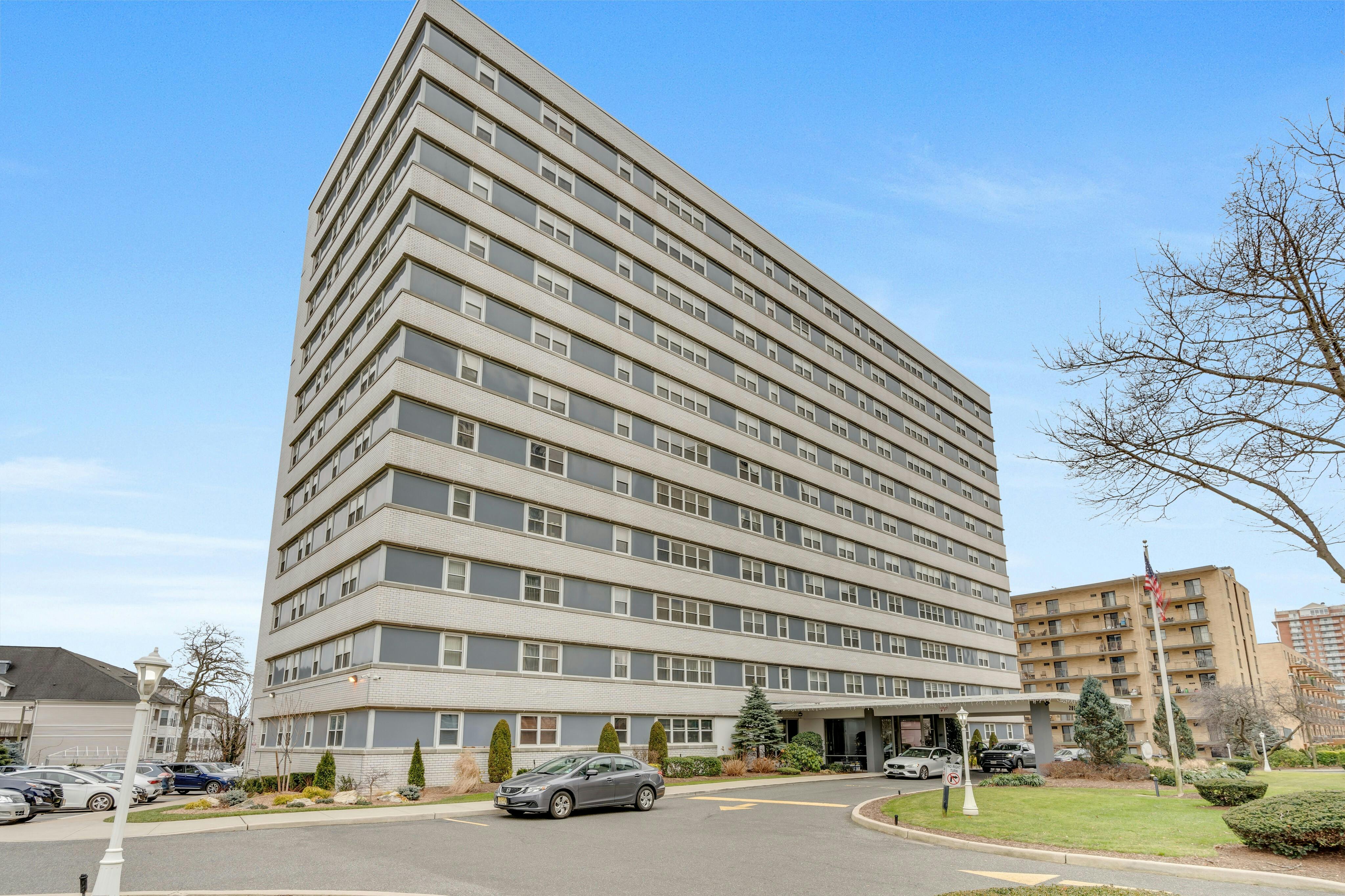 280 Prospect Avenue Unit# 8O