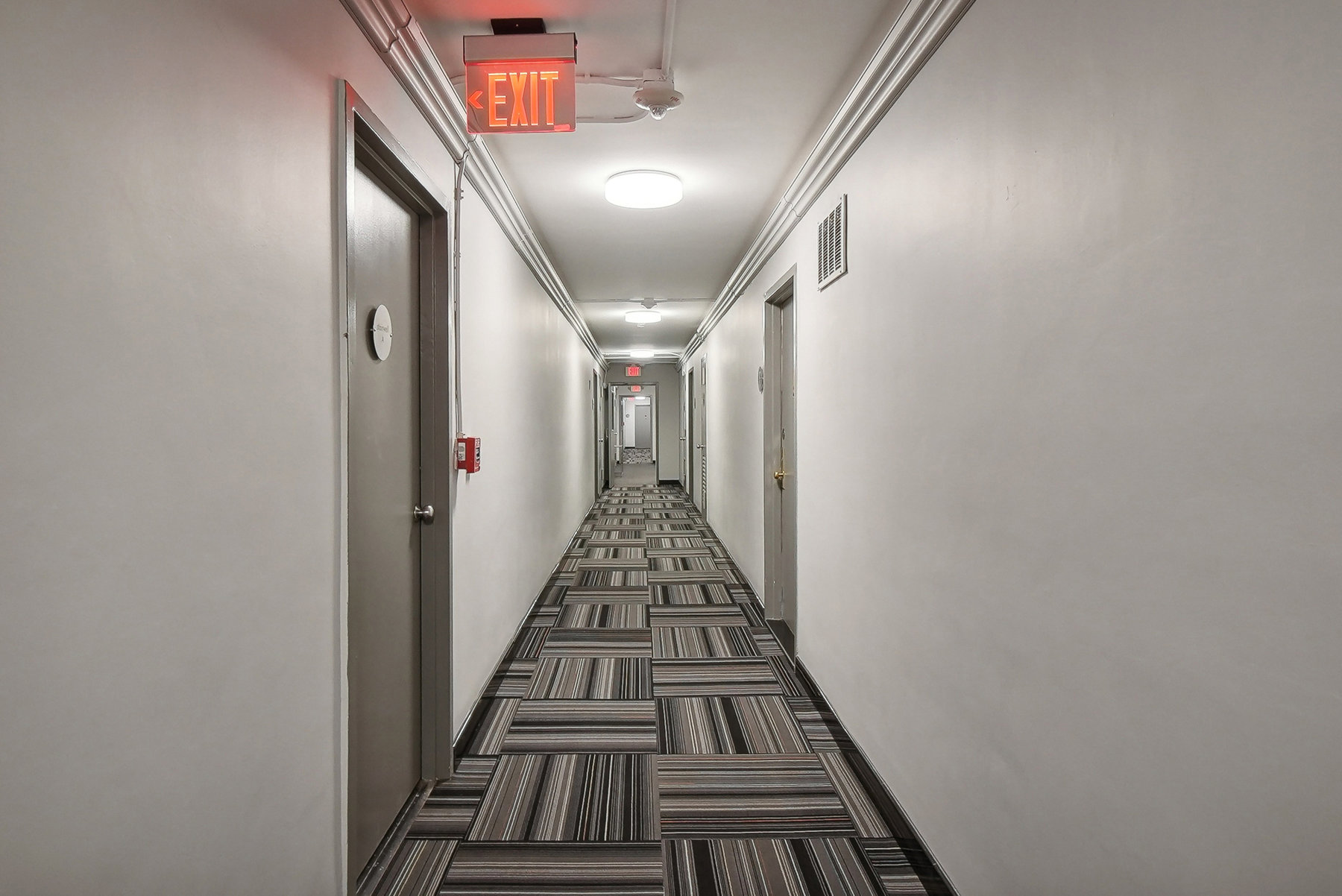 135 Montgomery St #9G 