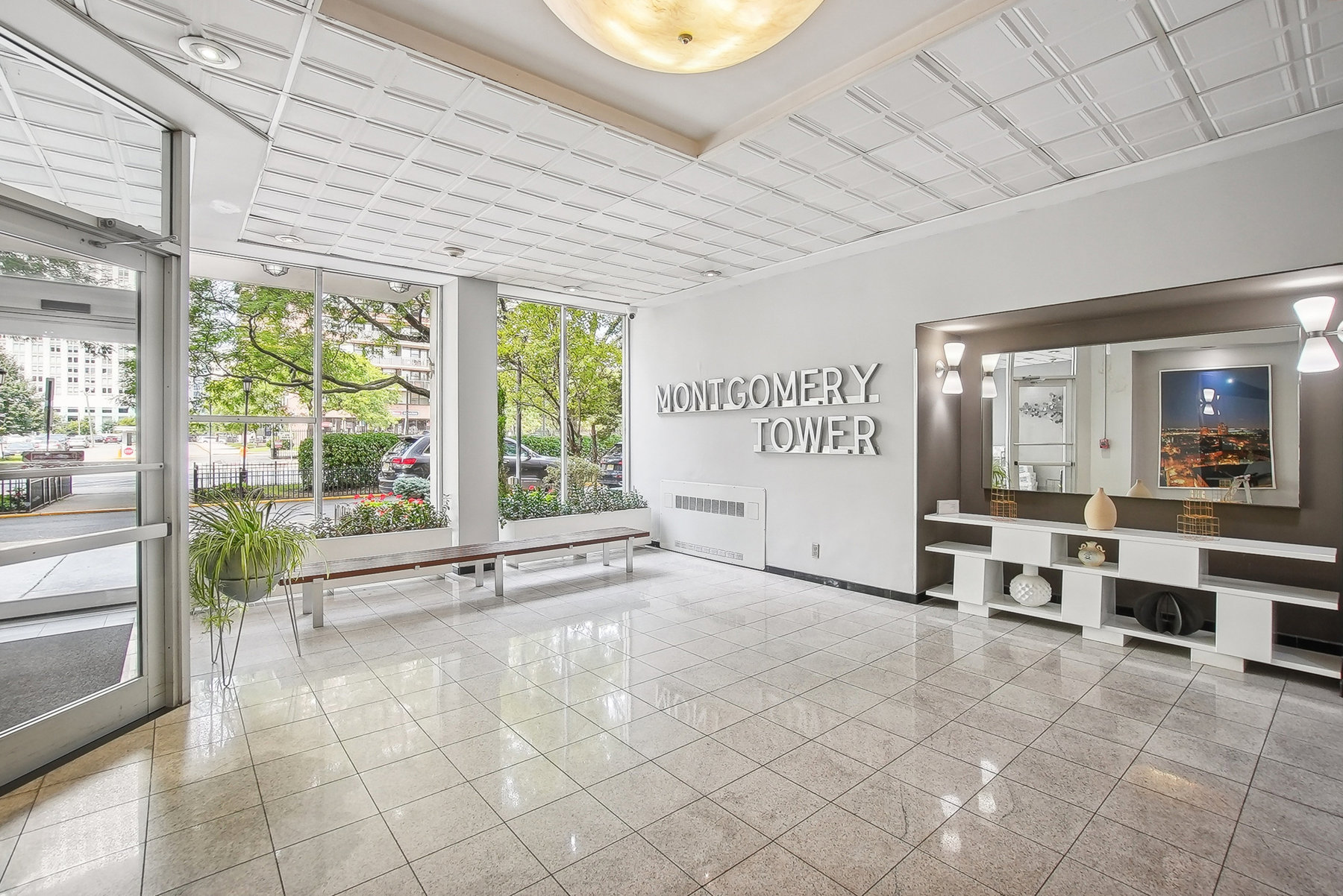 135 Montgomery St #9G 