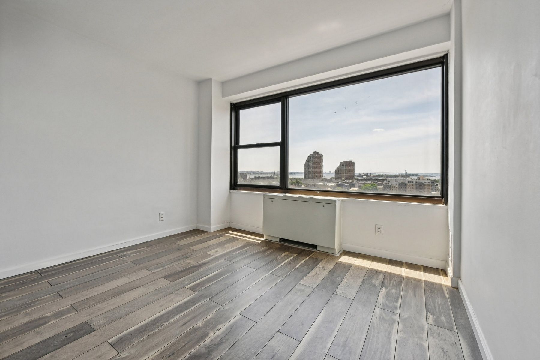 135 Montgomery St Unit# 13A