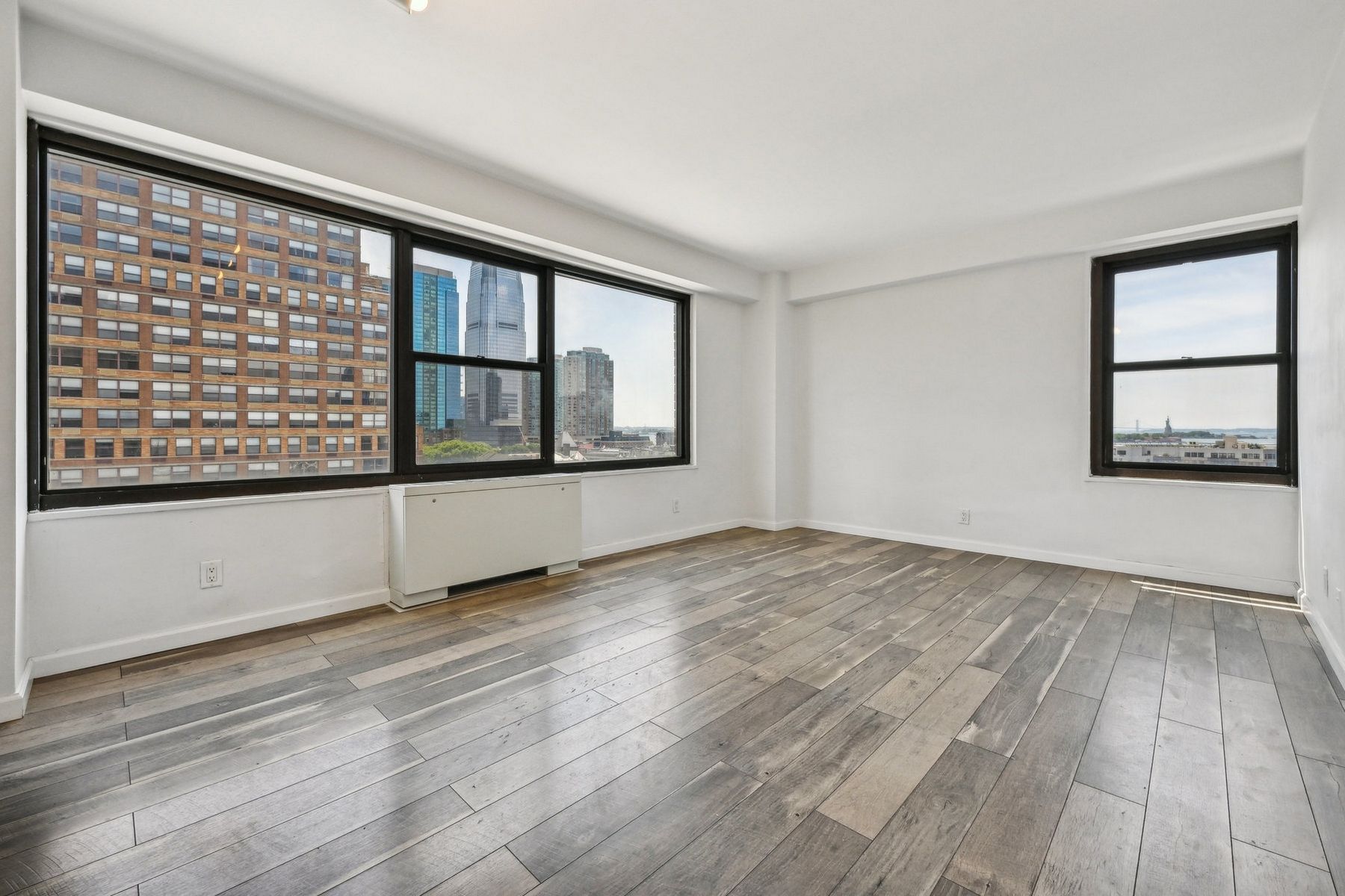 135 Montgomery St Unit# 13A