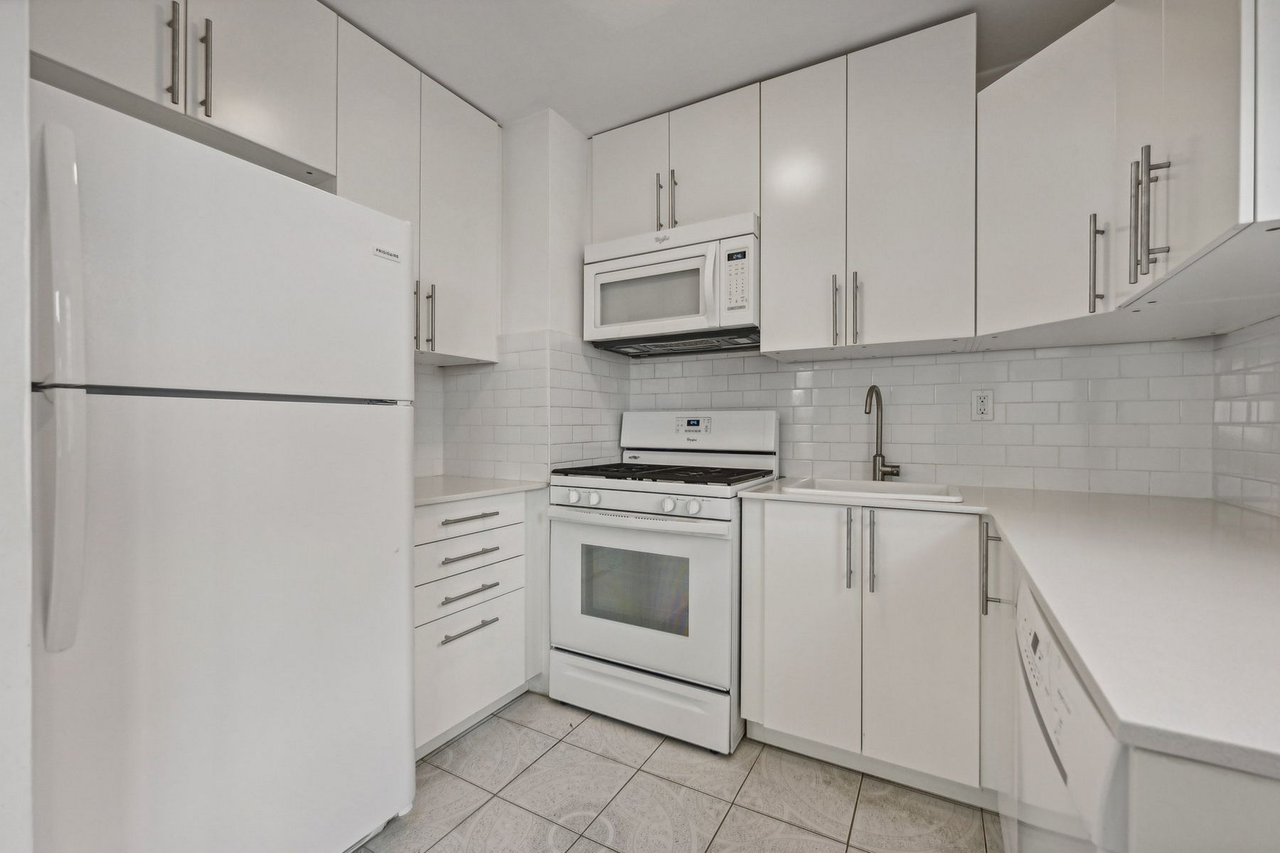 135 Montgomery St Unit# 13A