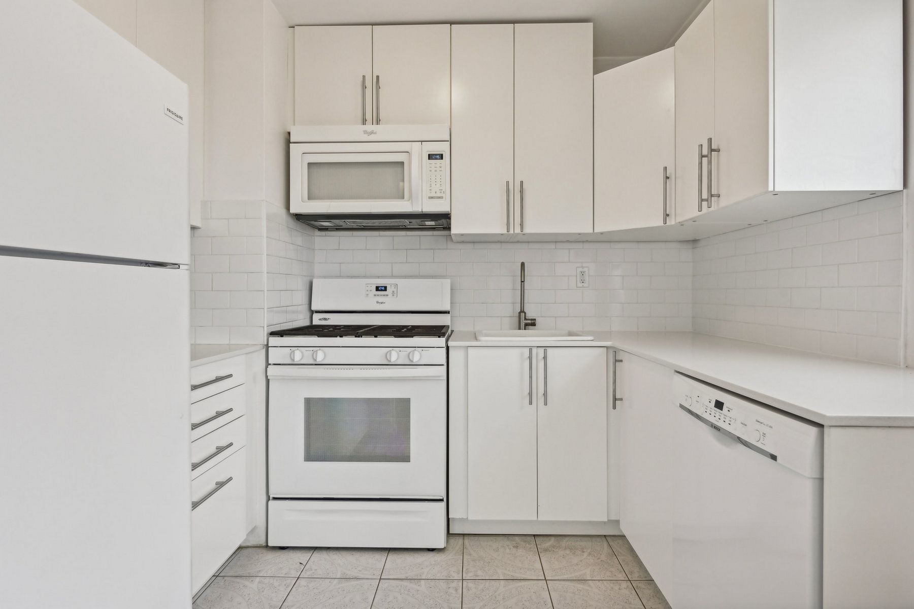 135 Montgomery St Unit# 13A