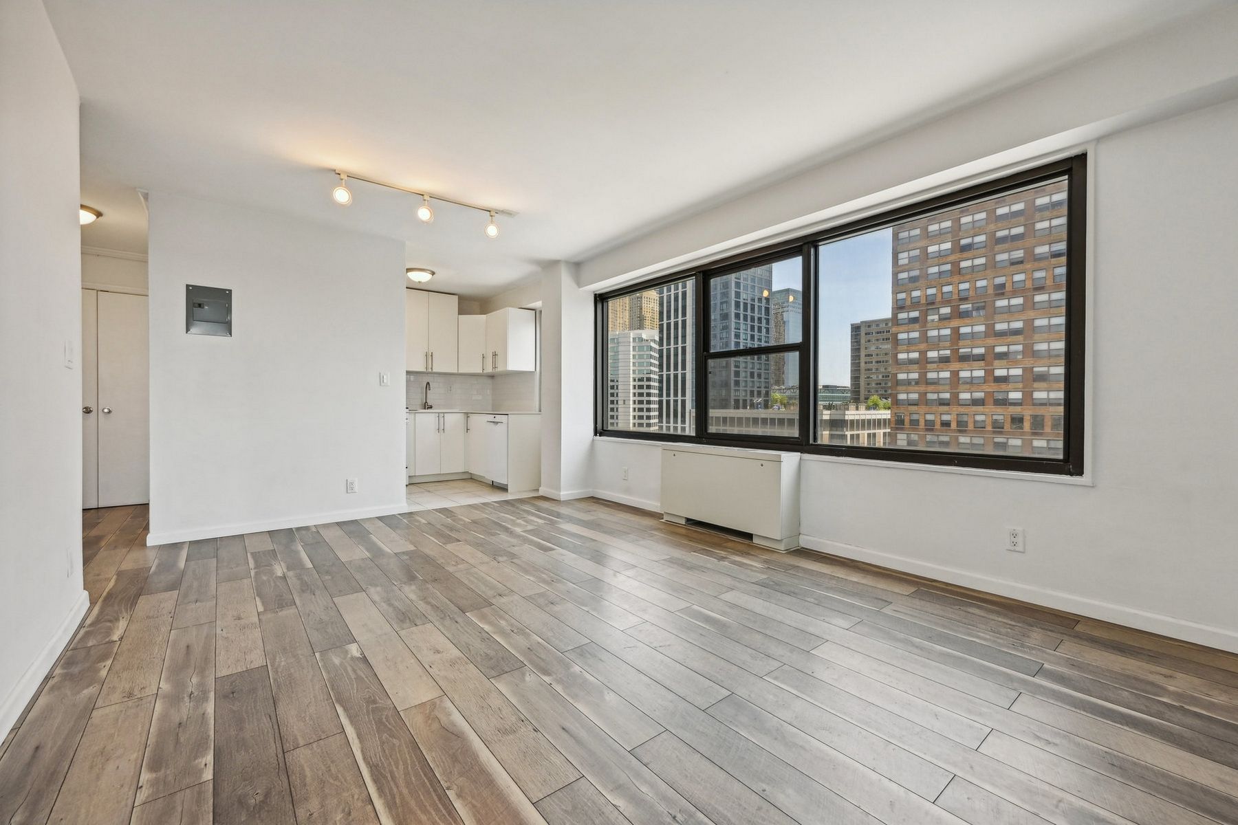 135 Montgomery St Unit# 13A