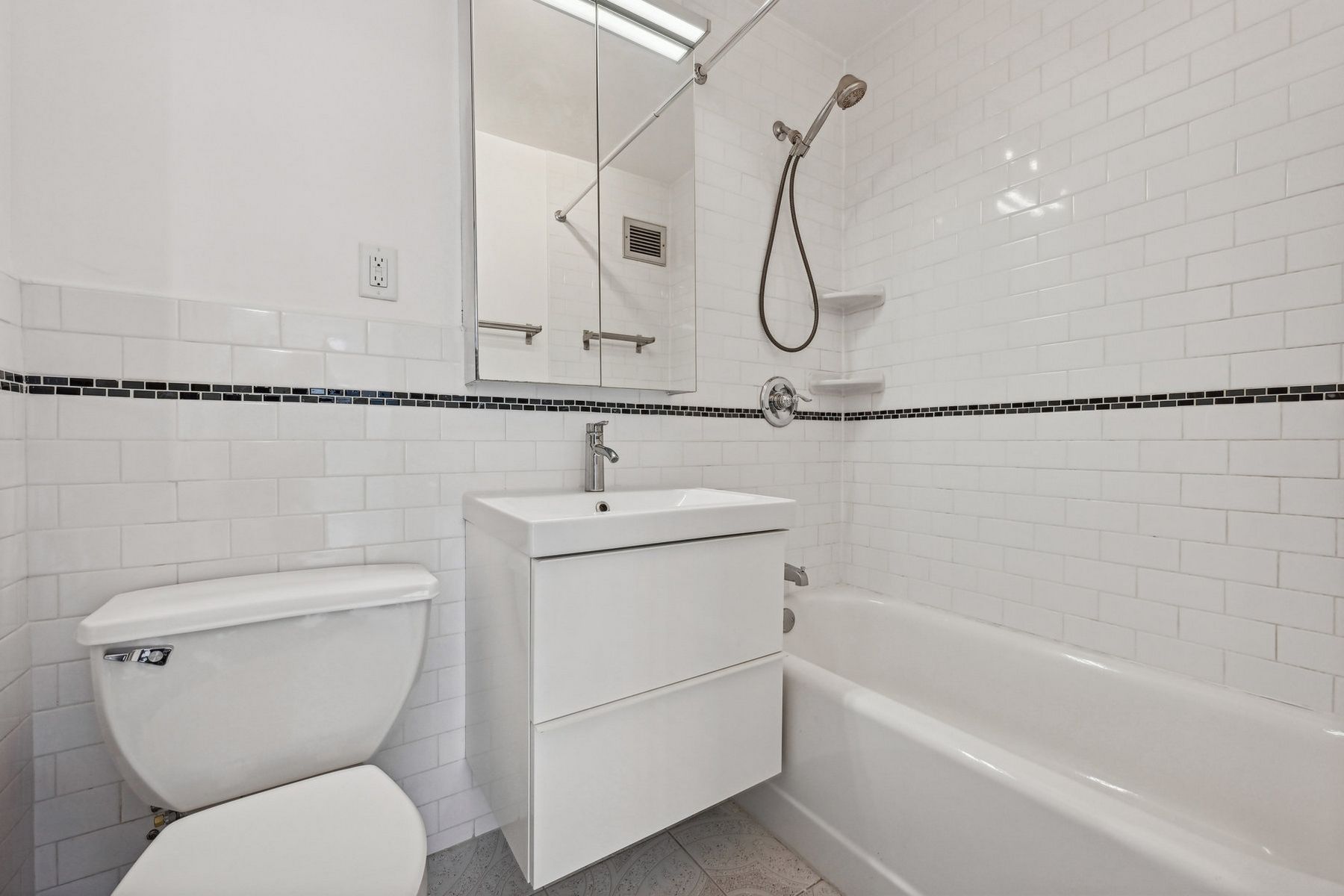135 Montgomery St Unit# 13A