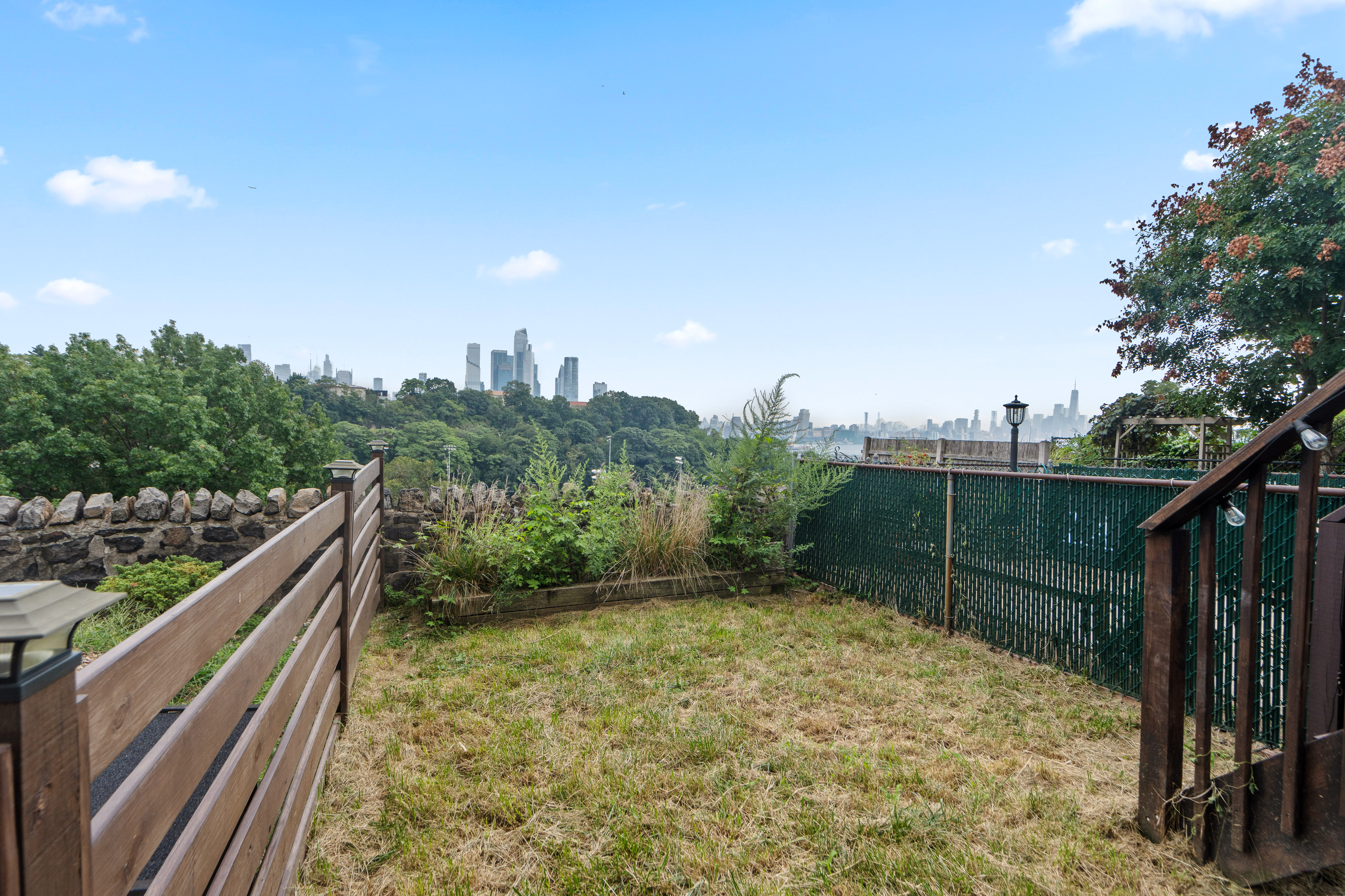 600 Gregory Ave 