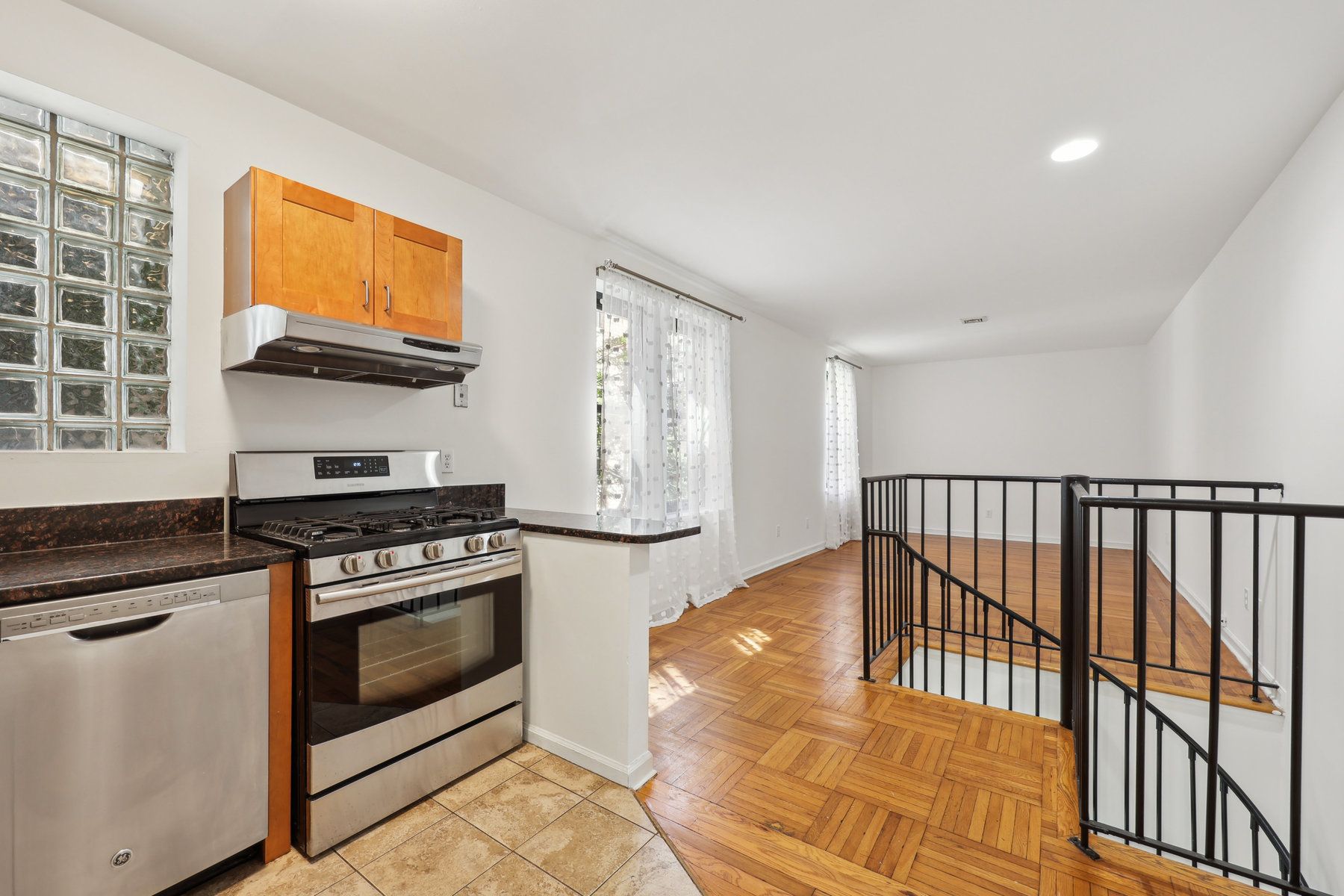 2700 Kennedy Blvd Unit# 105