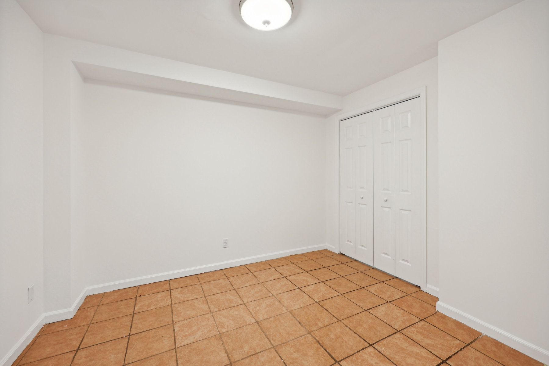 2700 Kennedy Blvd Unit# 105