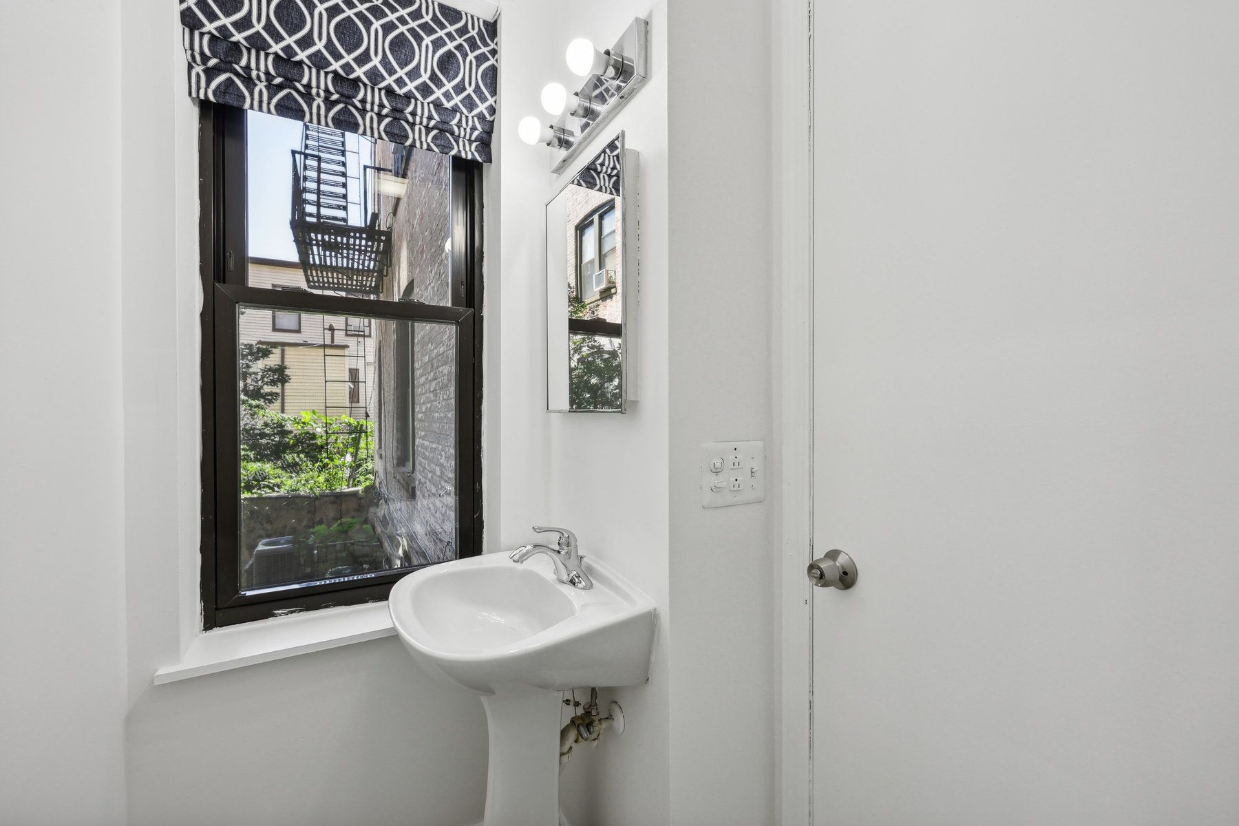 2700 Kennedy Blvd Unit# 105