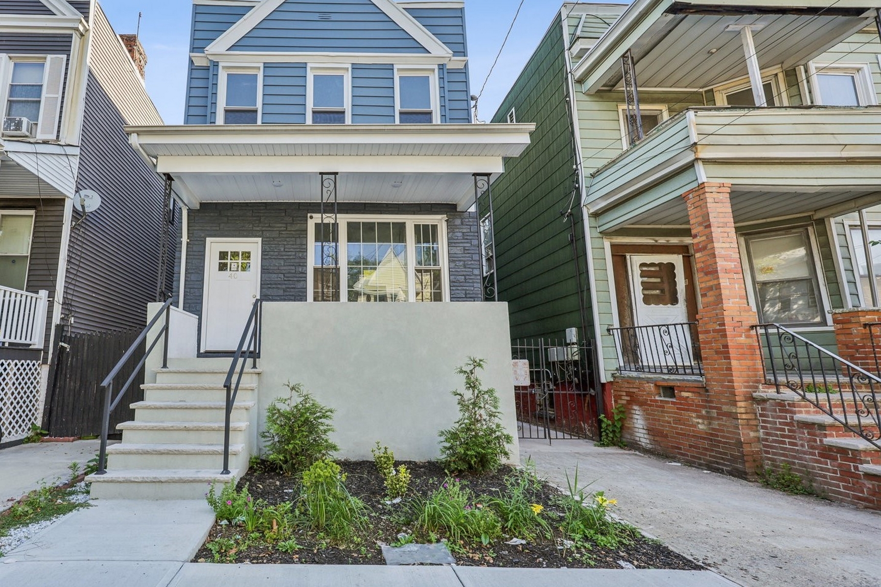 40 Armstrong Ave 