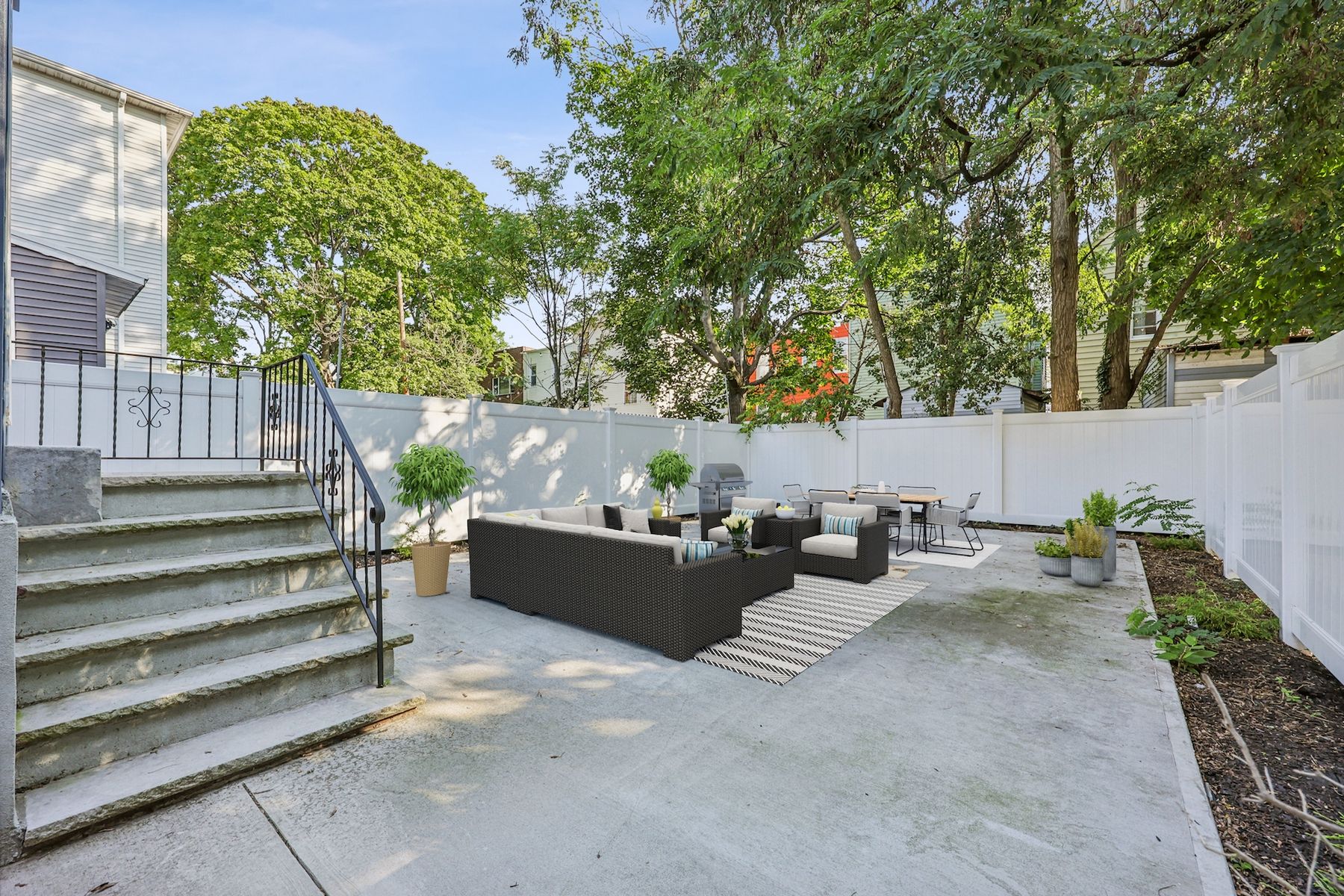 40 Armstrong Ave 