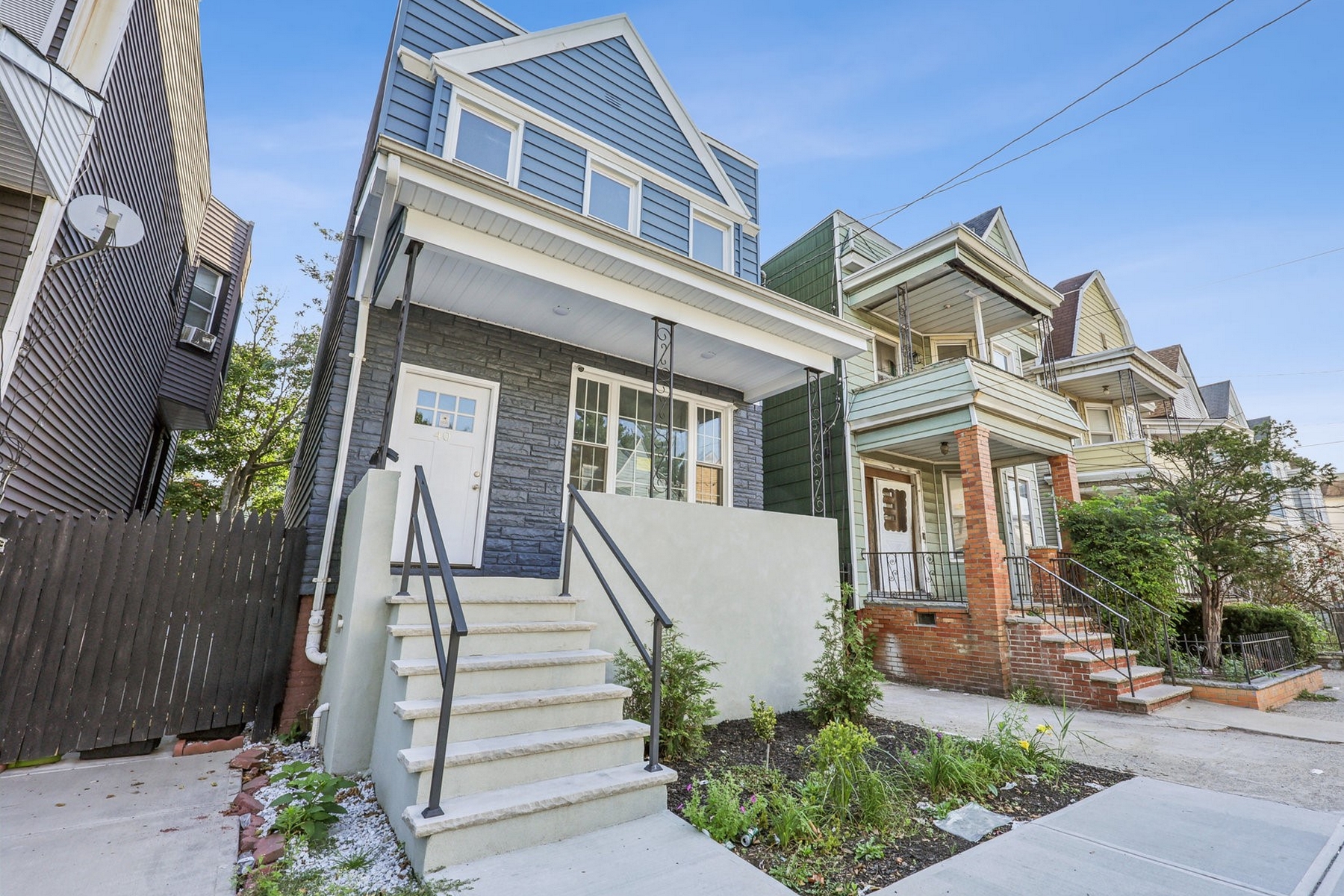 40 Armstrong Ave 