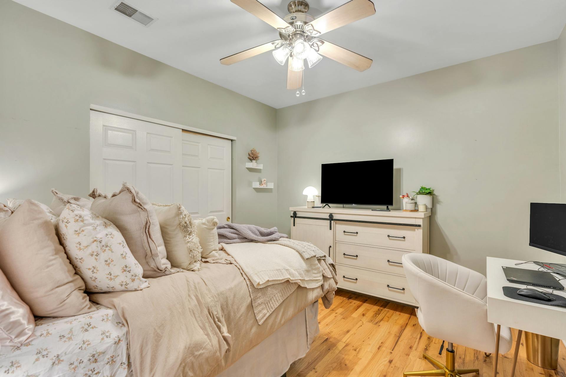 510 Monroe St Unit# 303