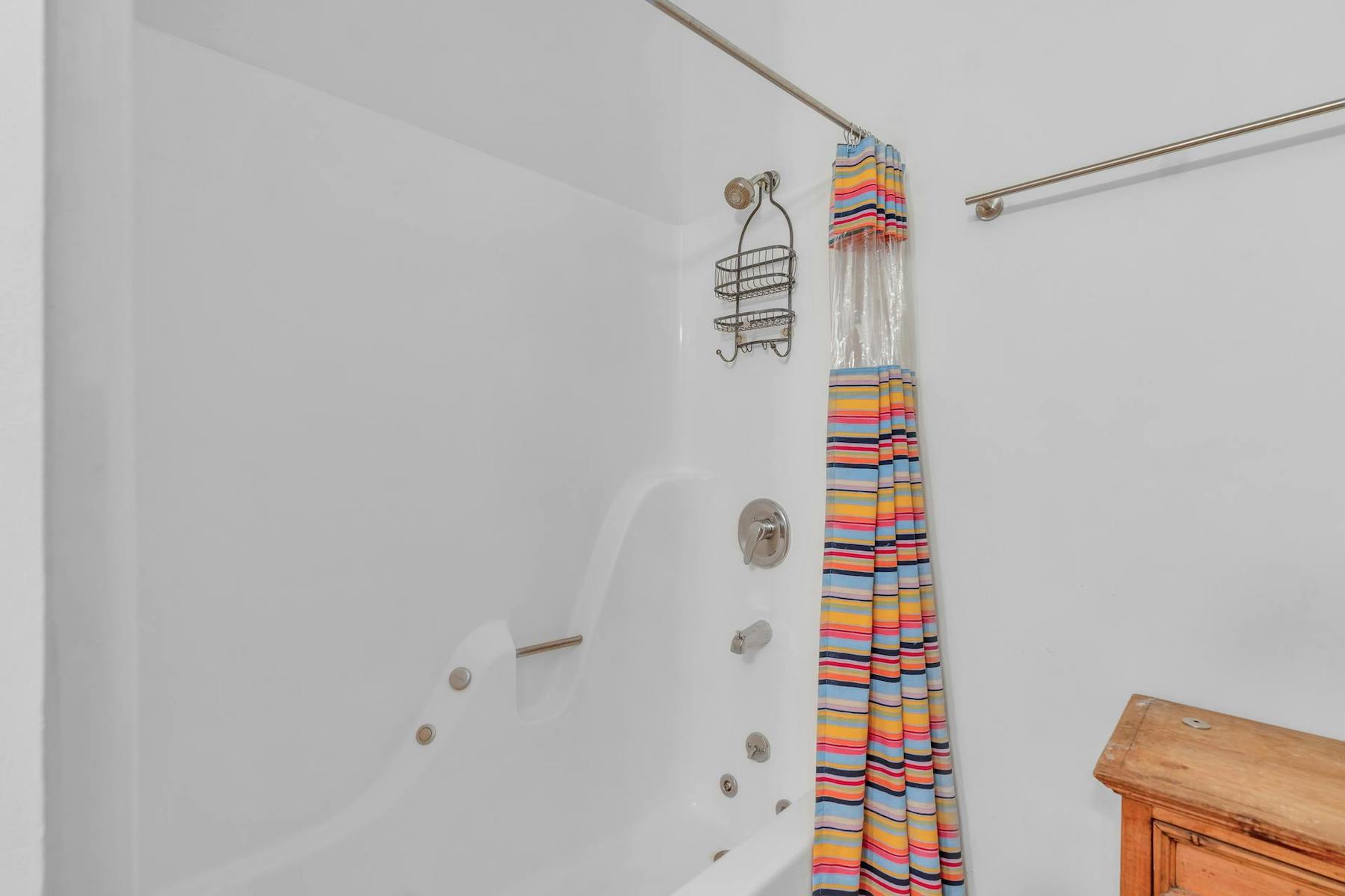 126 Webster Ave Unit# 3B