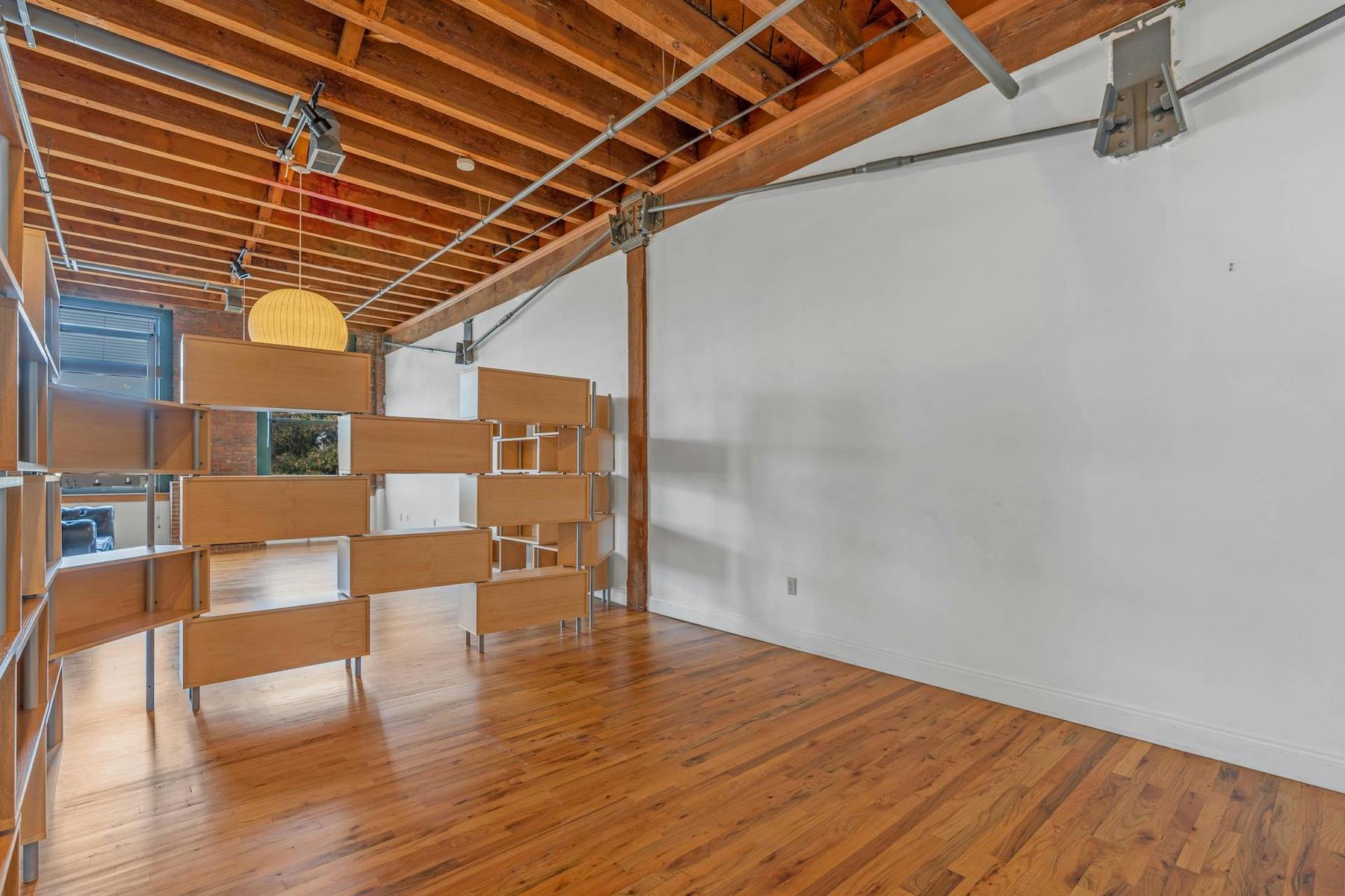 126 Webster Ave Unit# 3B