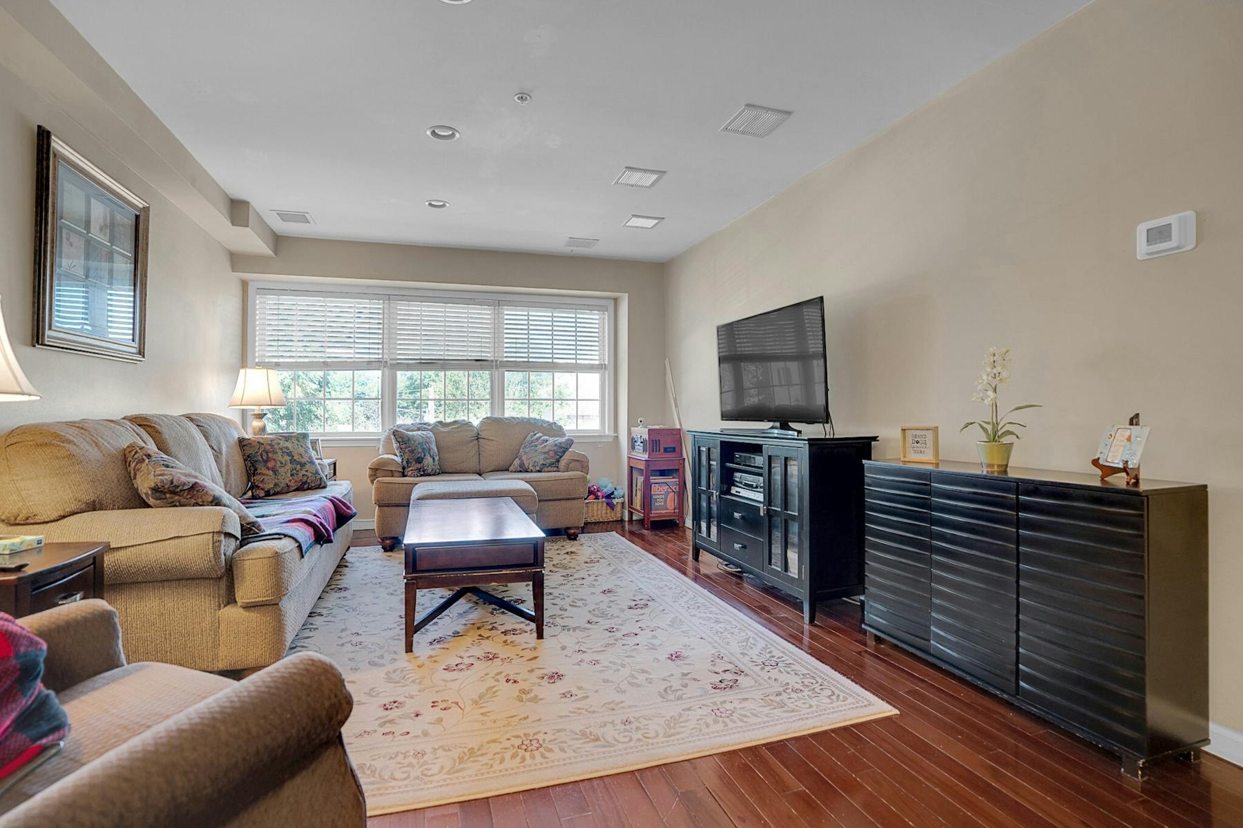 131 Clinton Pl Unit# 213