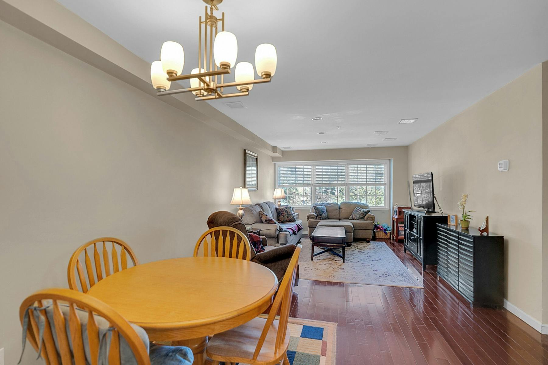 131 Clinton Pl Unit# 213